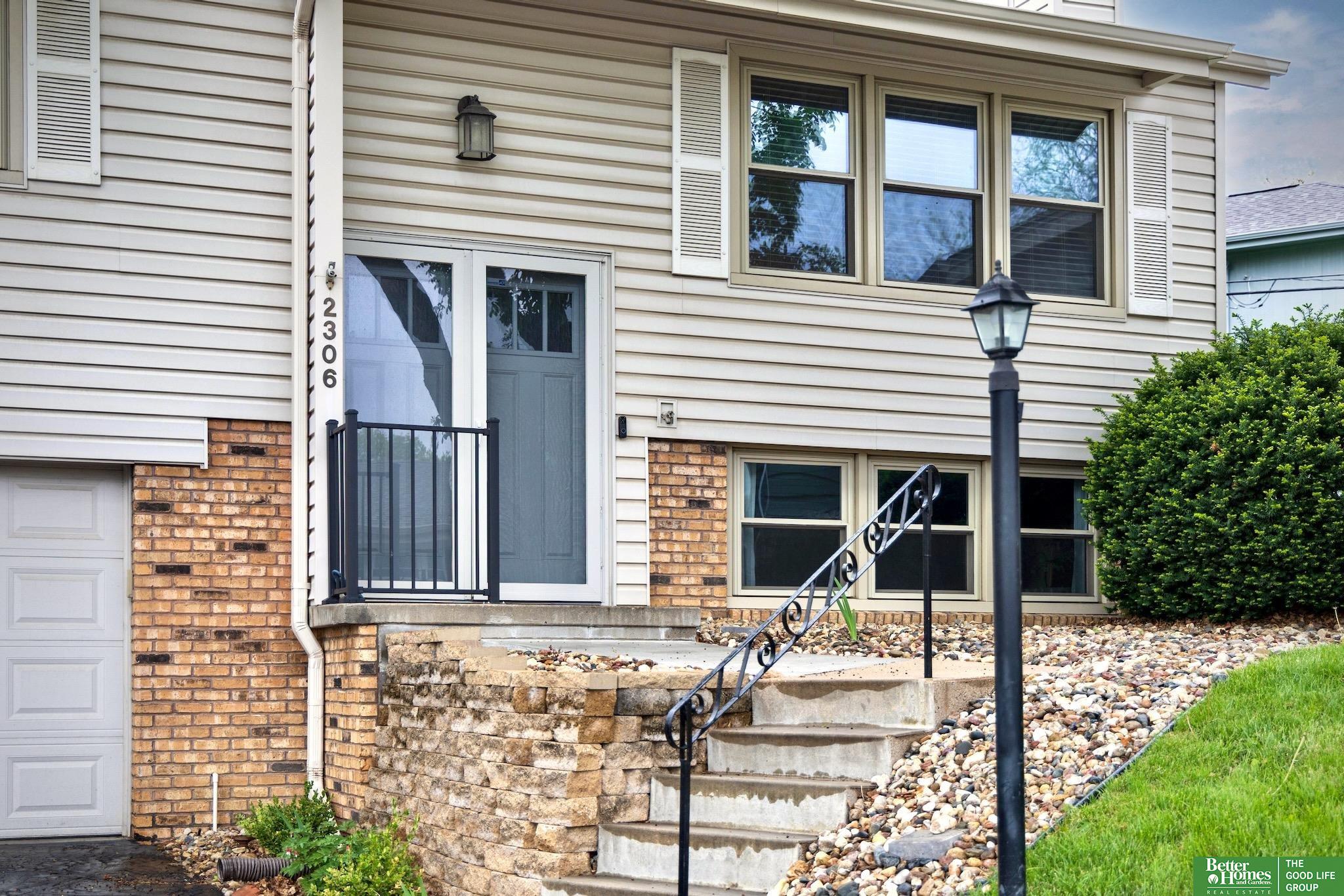 2306 S 119th Court