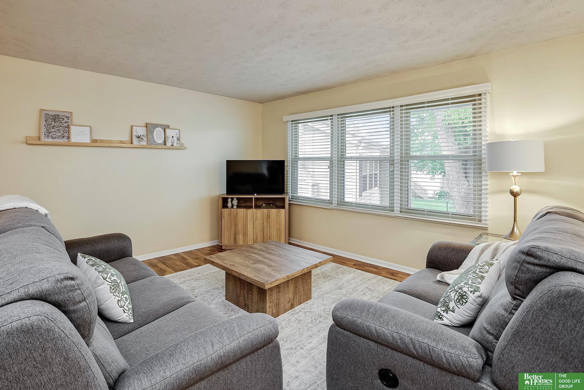 2306 S 119th Court