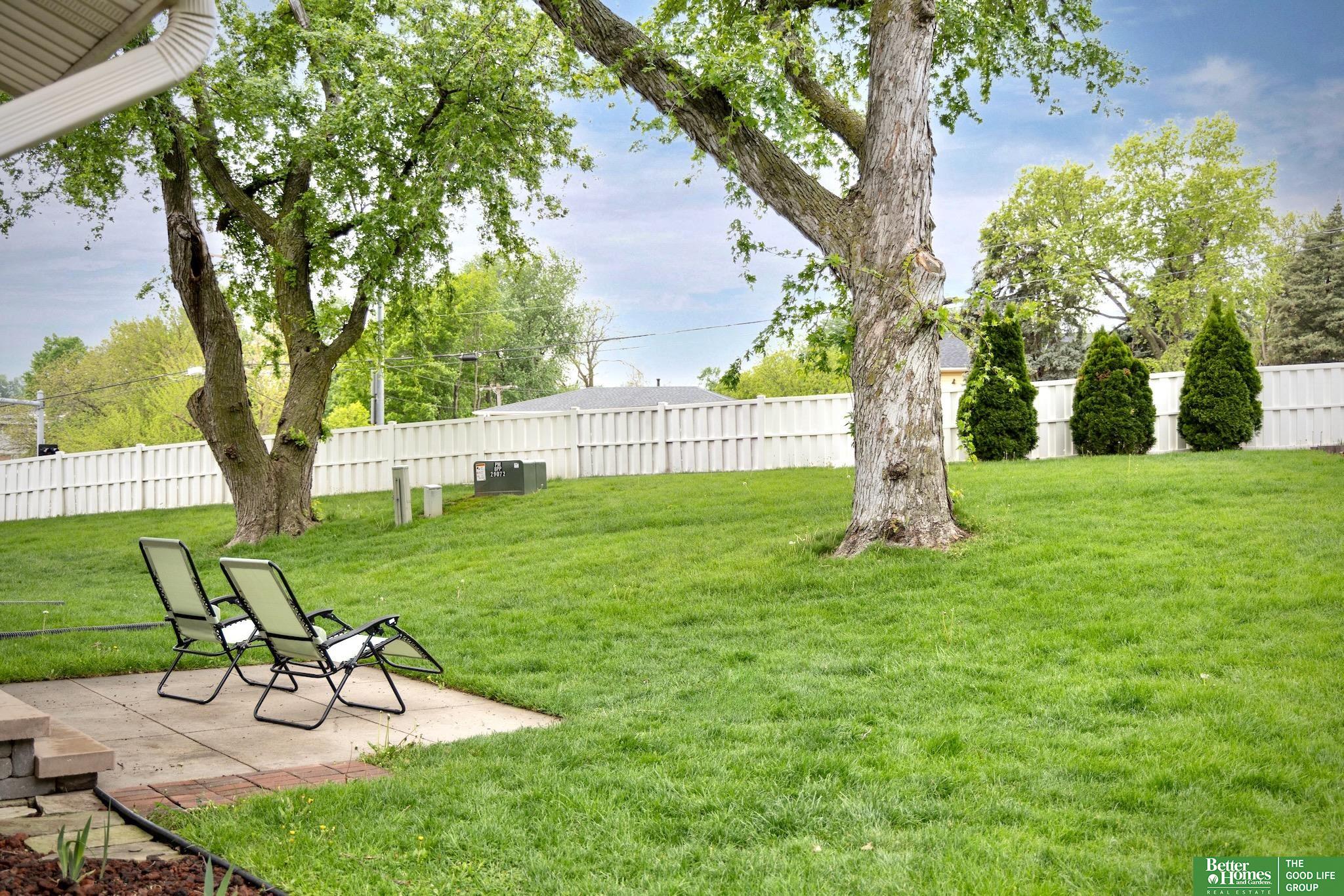 2306 S 119th Court