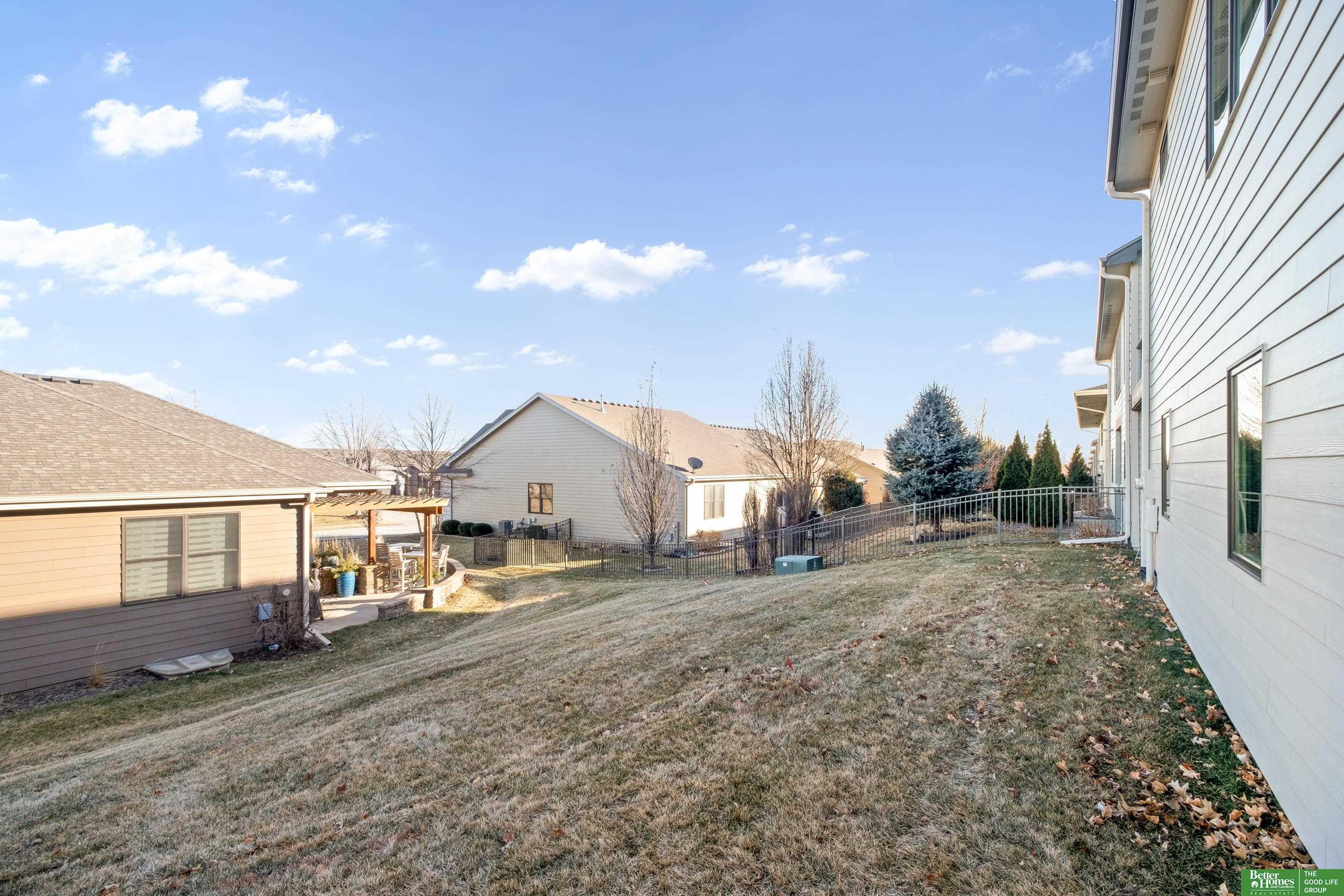 5811 N 159th Street
