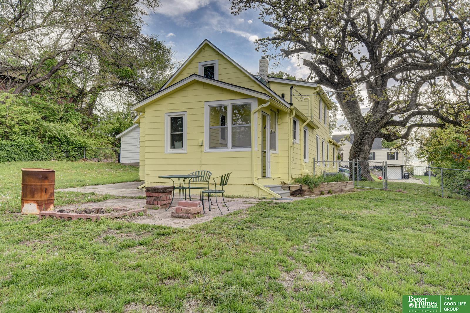 9424 N 30 Street
