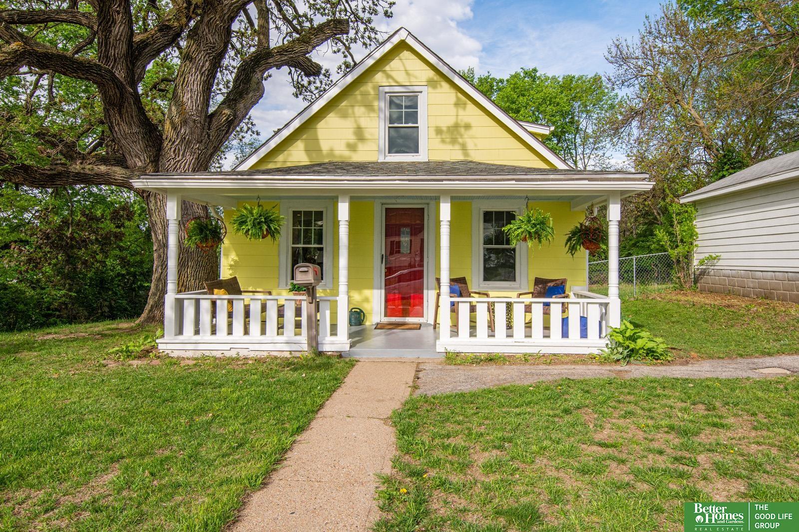9424 N 30 Street