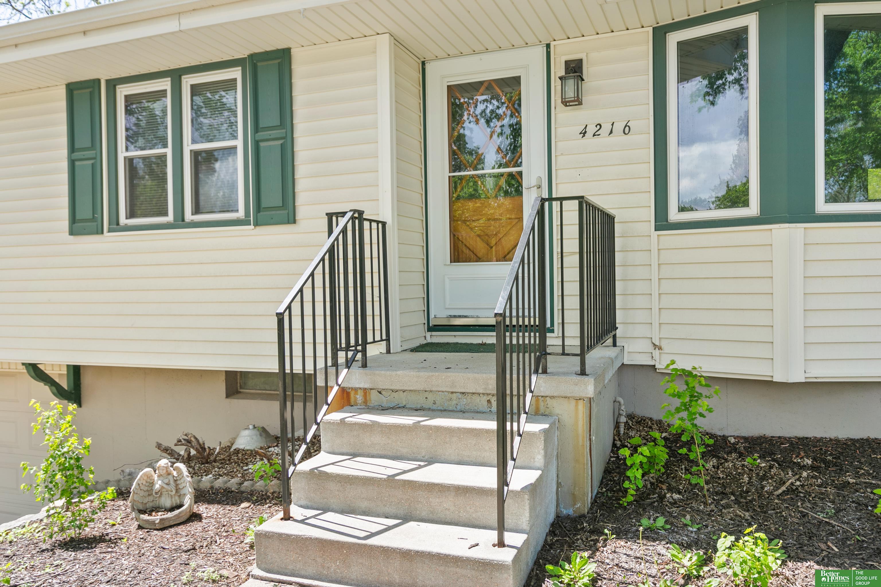 4216 N 91st Street