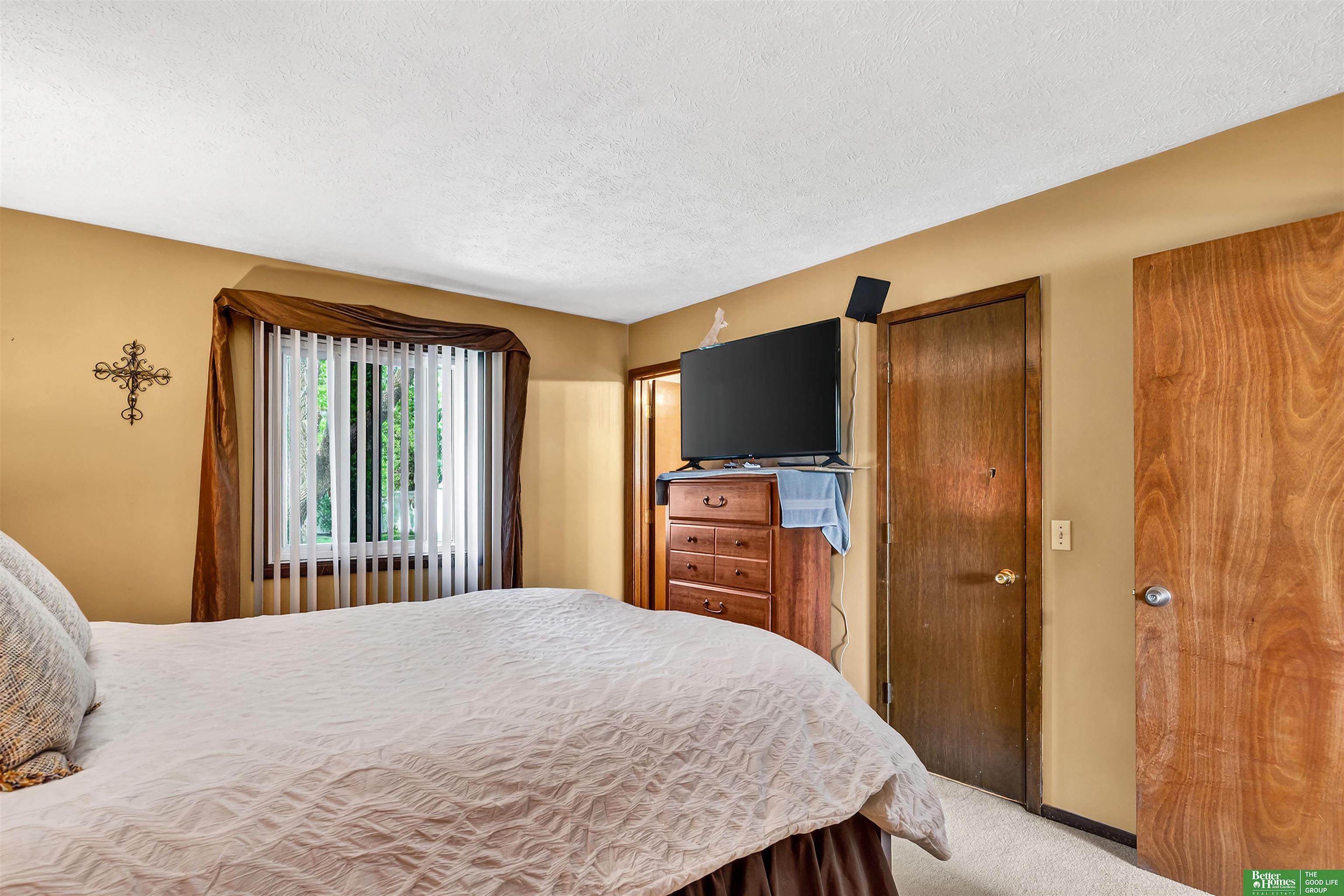2612 Ponderosa Drive