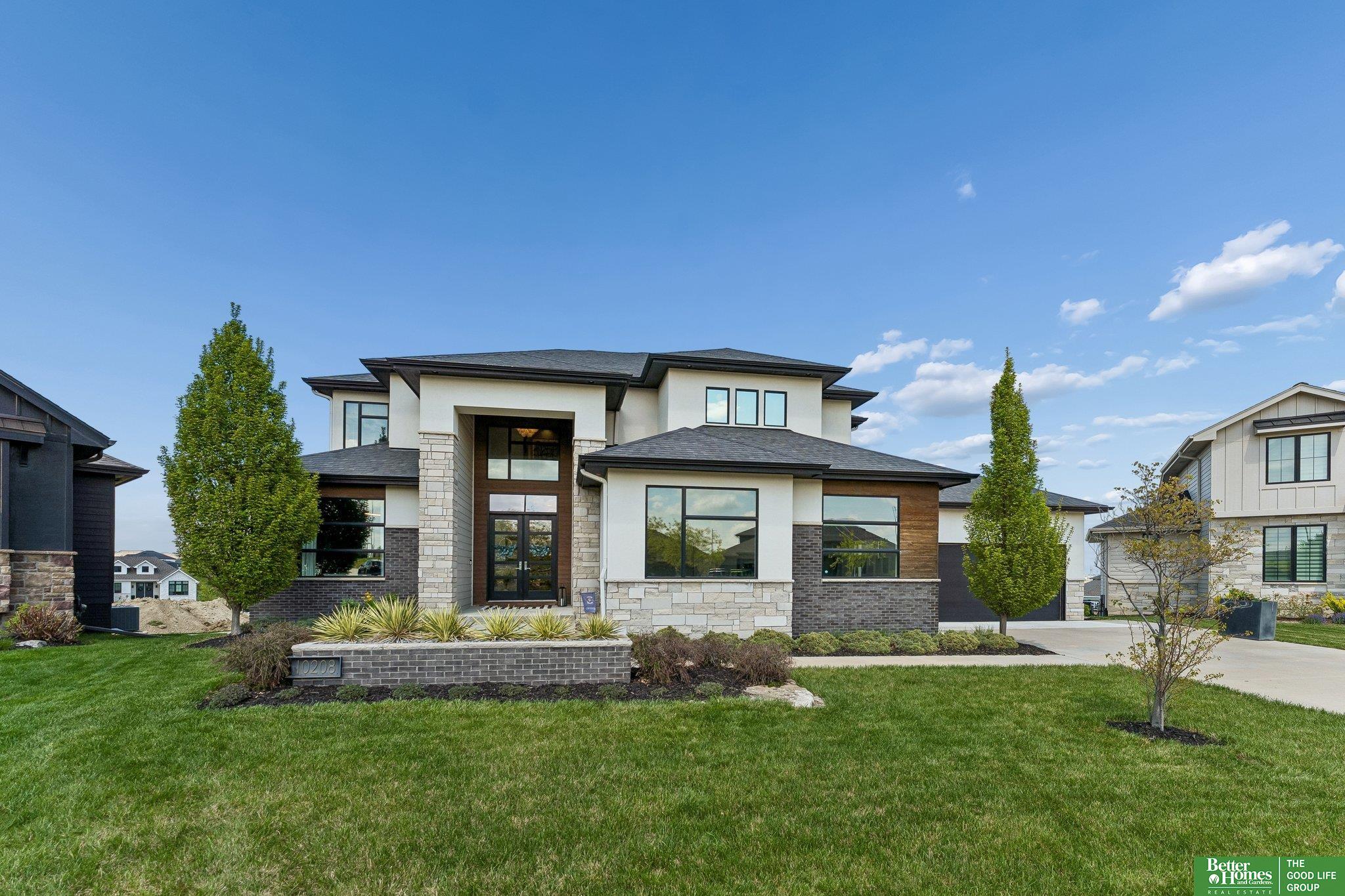 10208 S 183rd Avenue Circle