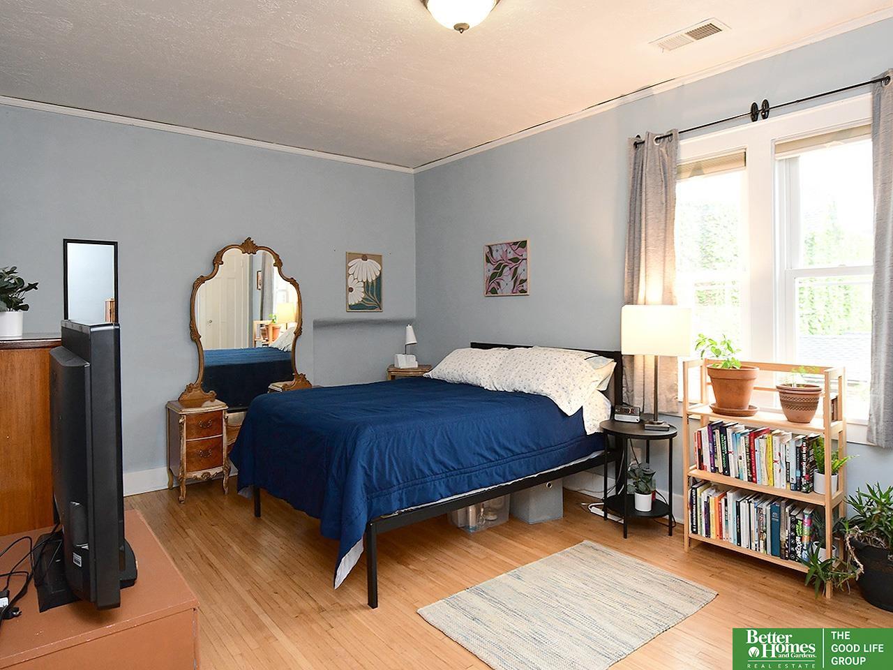 5017 Underwood Avenue # 7