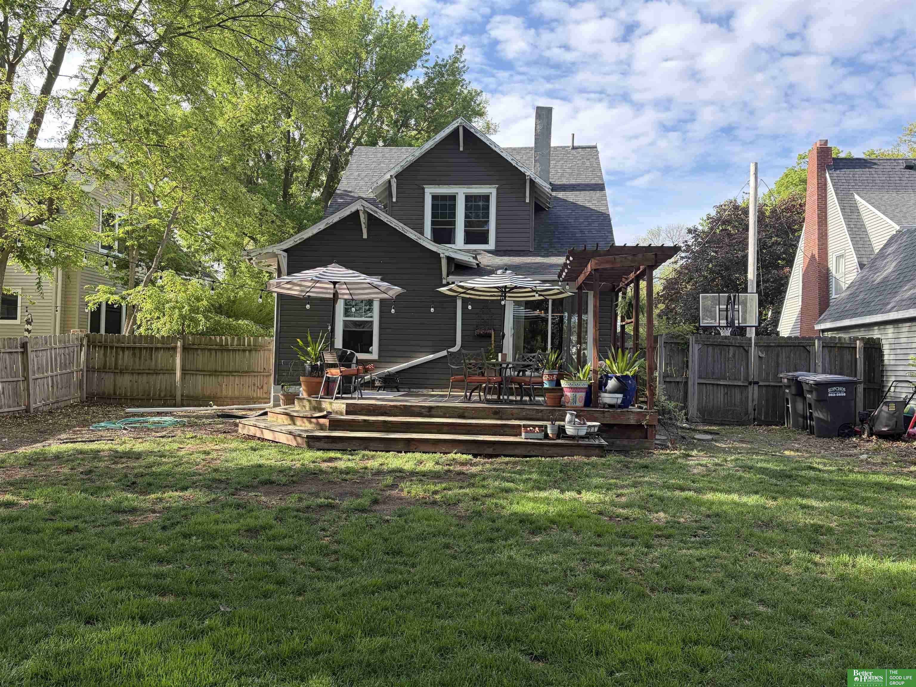 641 E 9th Street