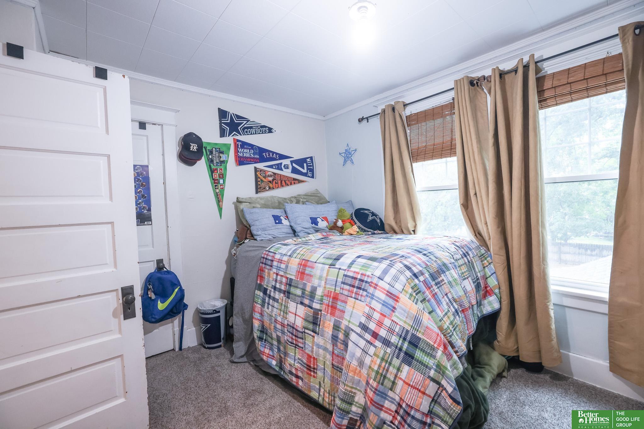 641 E 9th Street