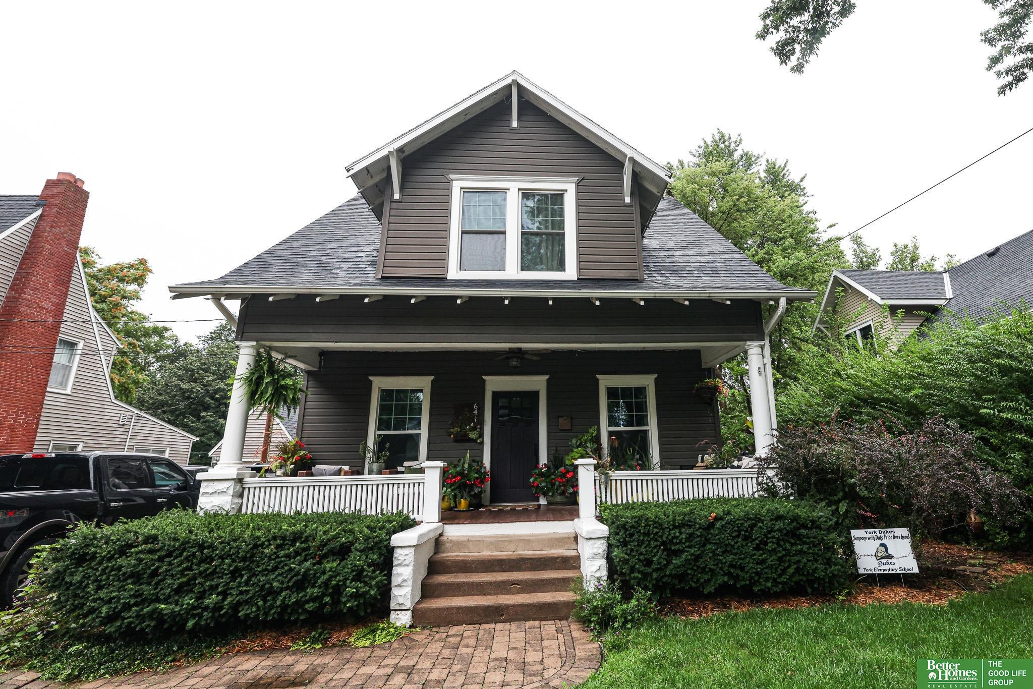 641 E 9th Street