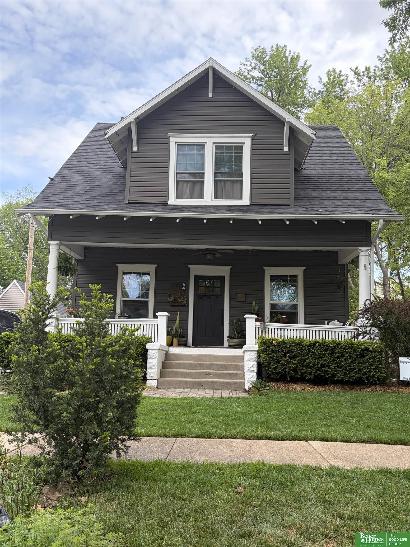641 E 9th Street