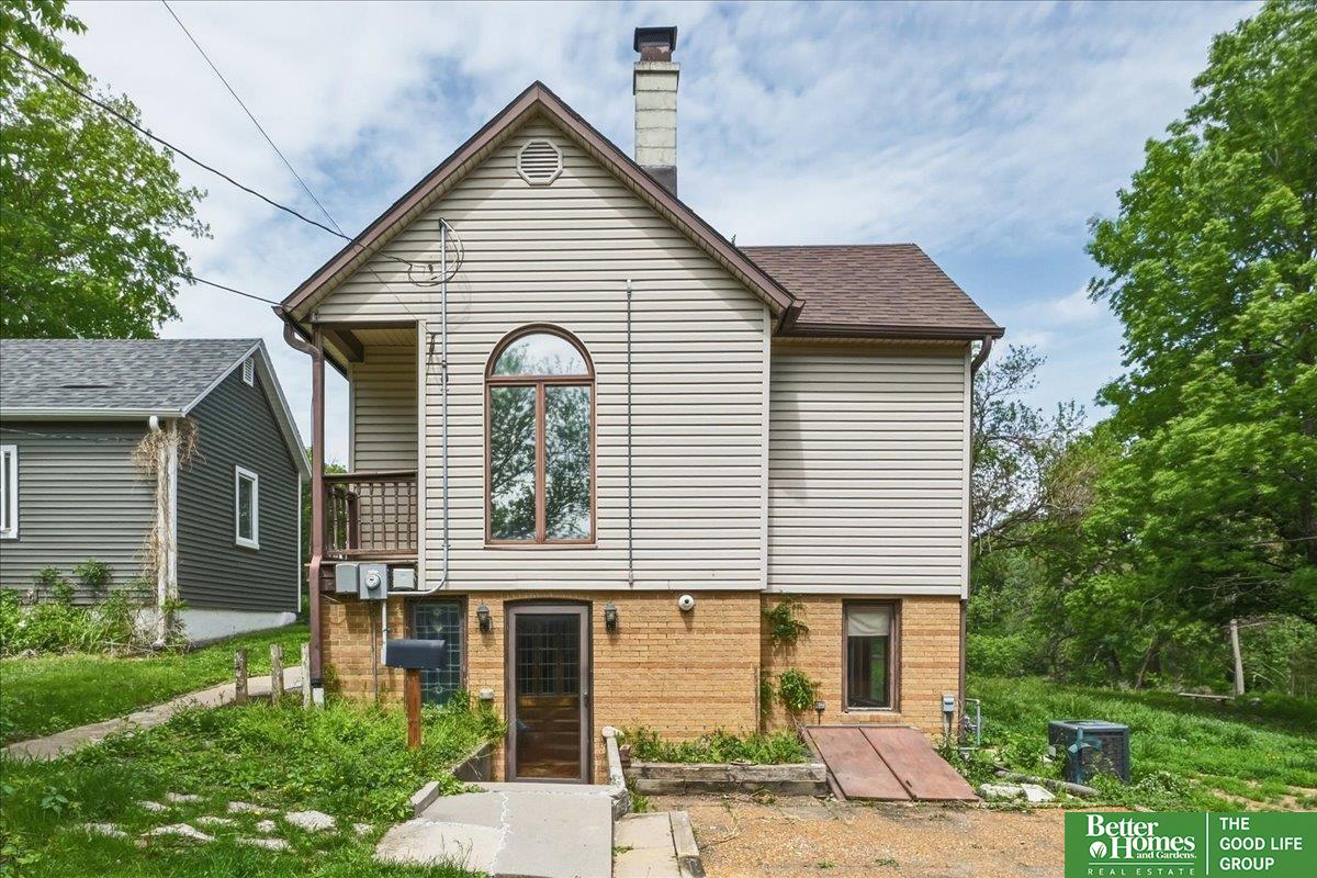 1119 ARTHUR Street
