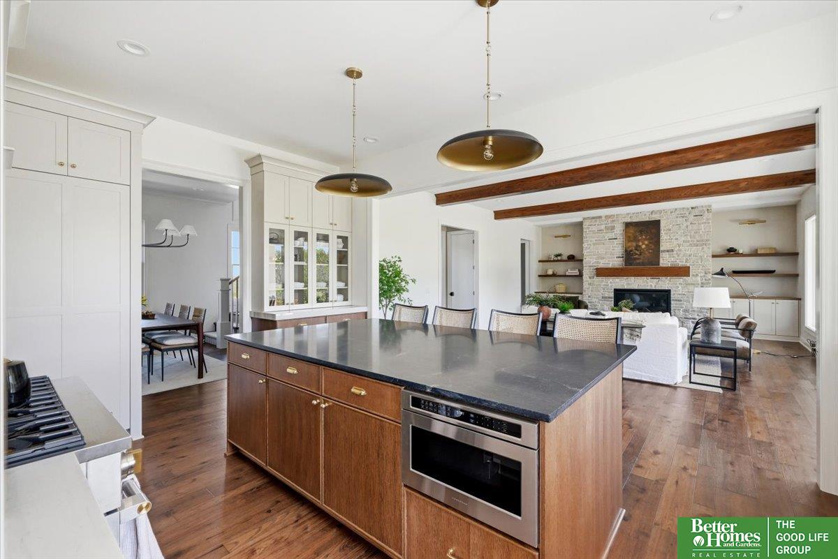 22569 Crestline Circle