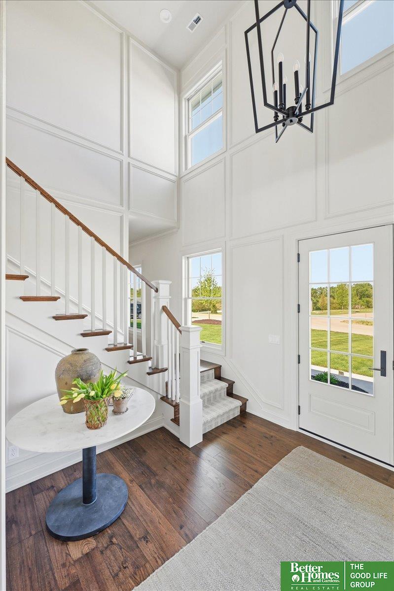 22569 Crestline Circle
