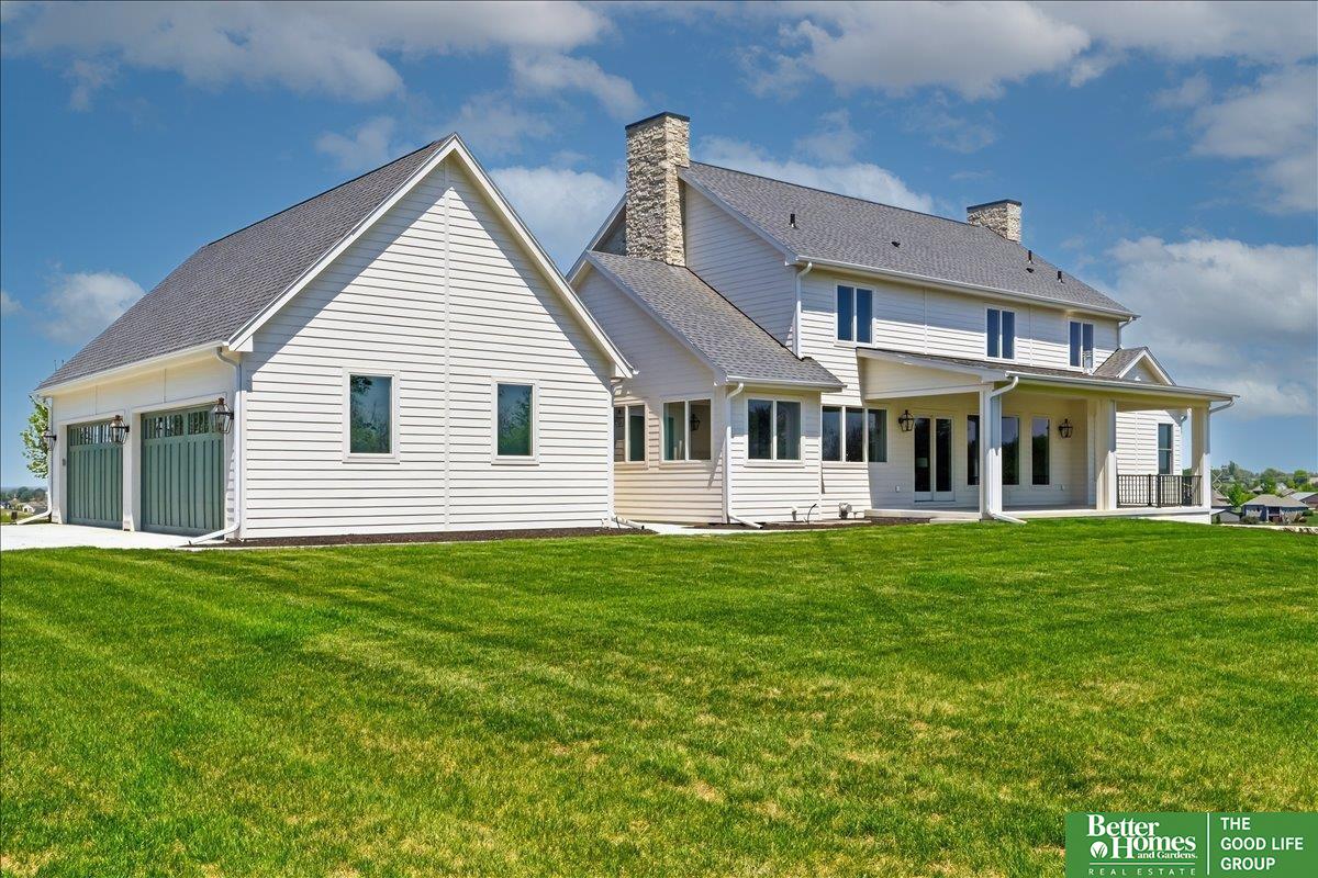 22569 Crestline Circle