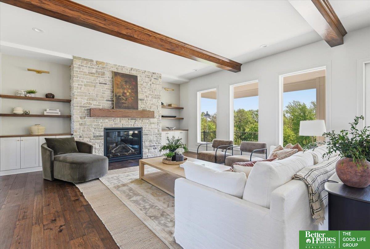 22569 Crestline Circle