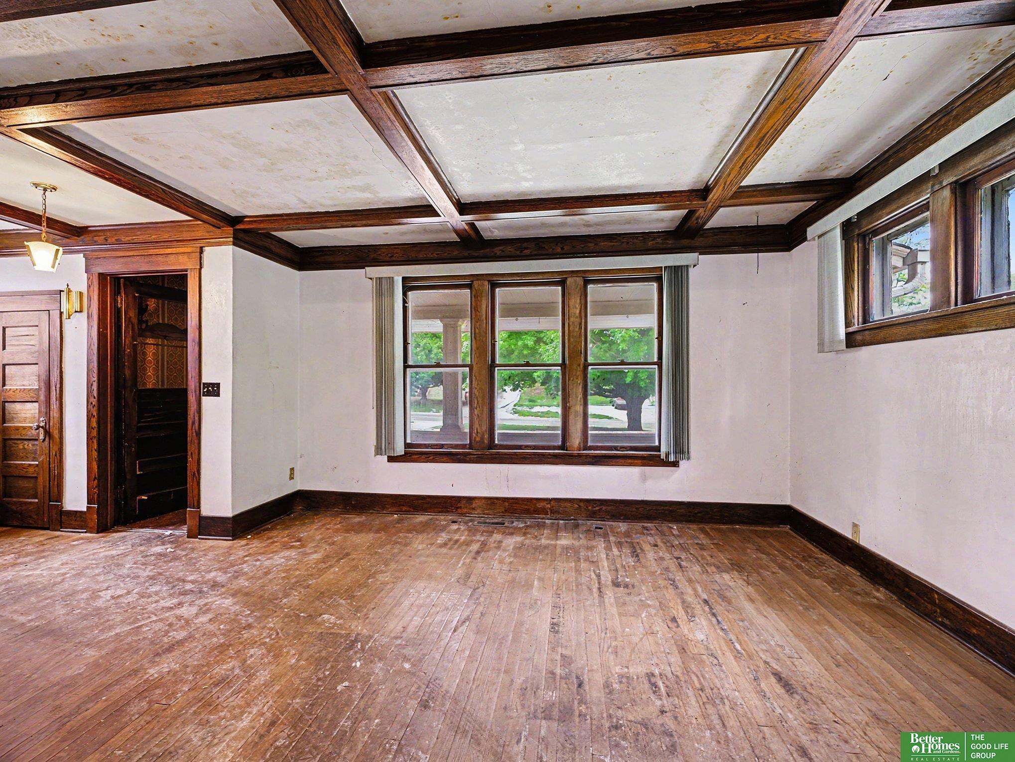 2430 Fontenelle Boulevard
