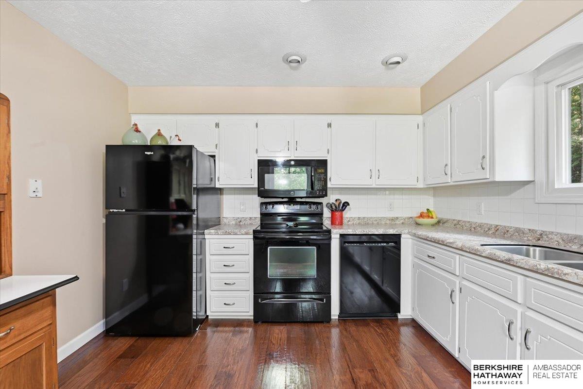1123 Sandy Lane