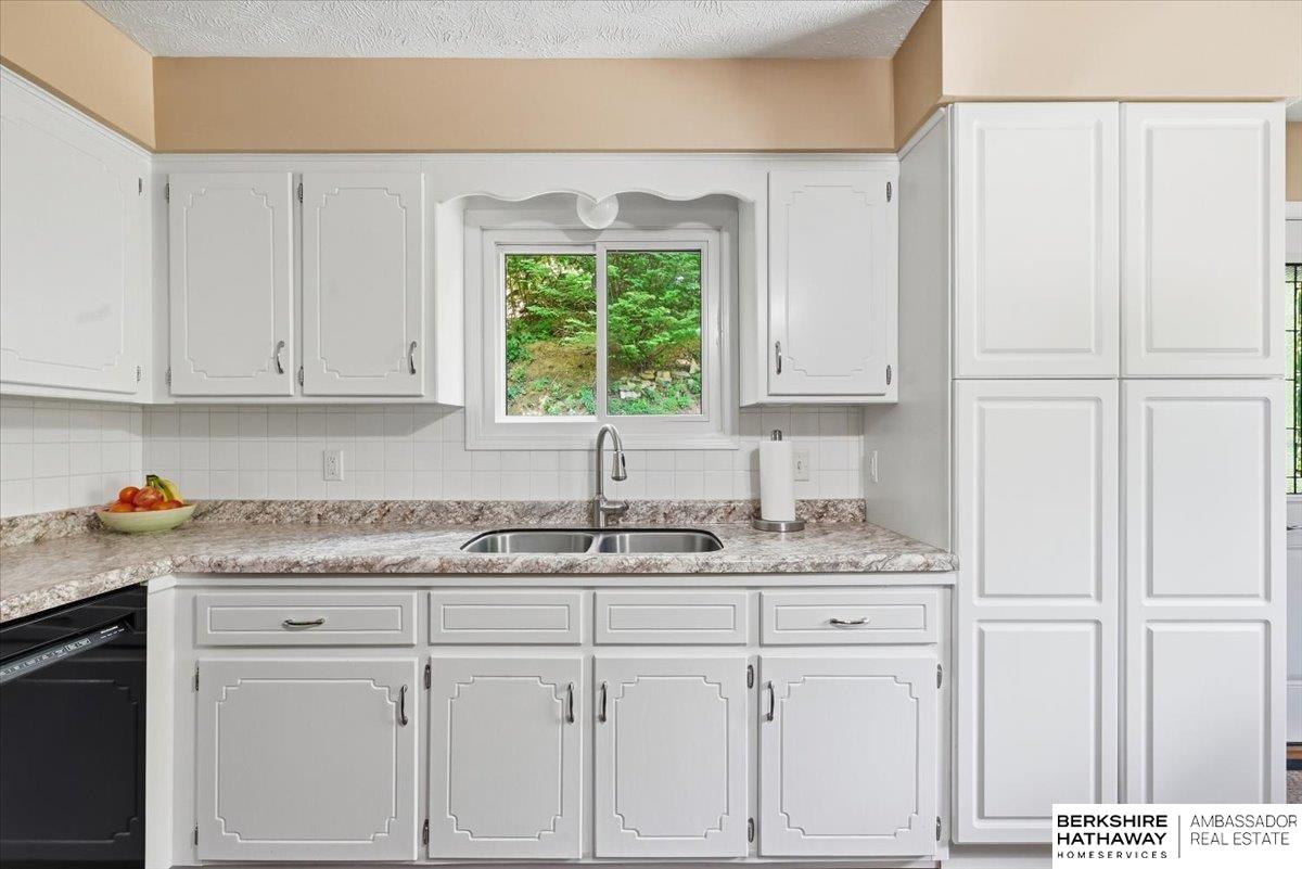 1123 Sandy Lane