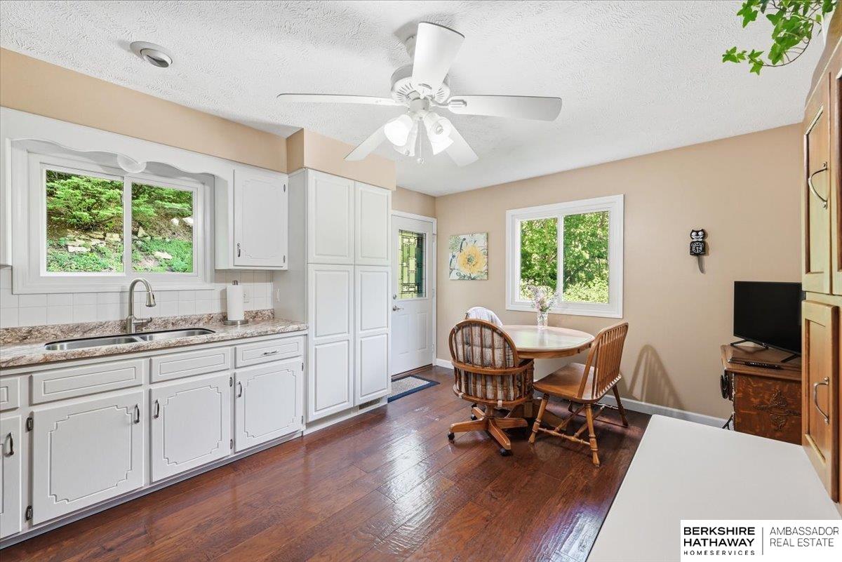 1123 Sandy Lane