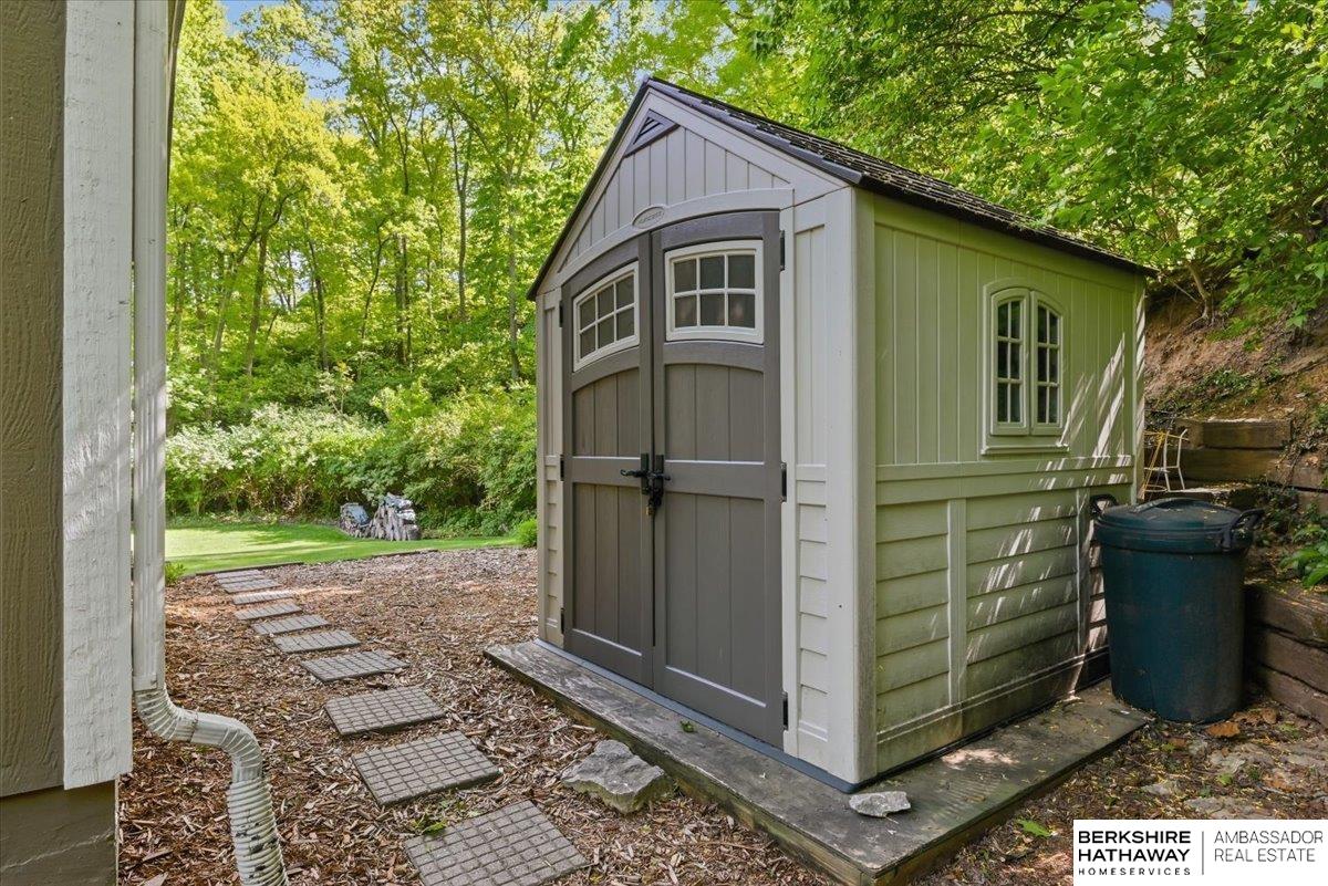 1123 Sandy Lane
