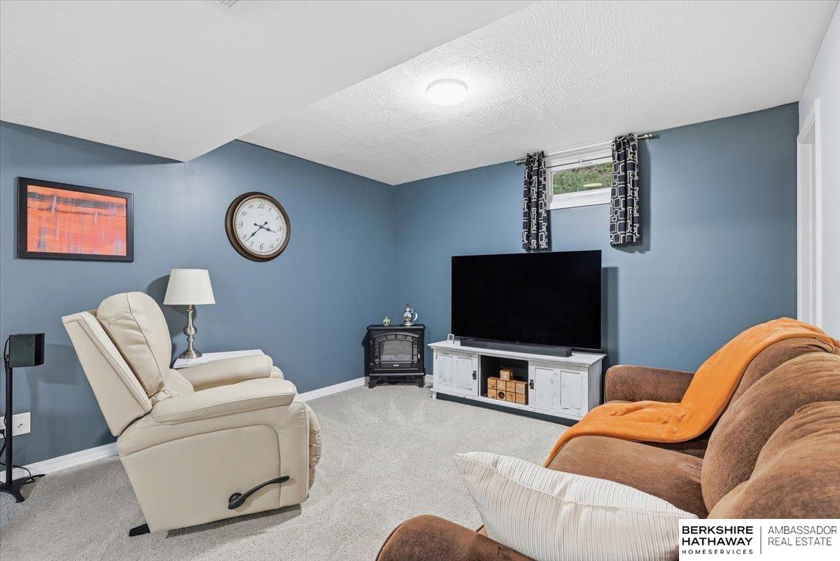 1123 Sandy Lane