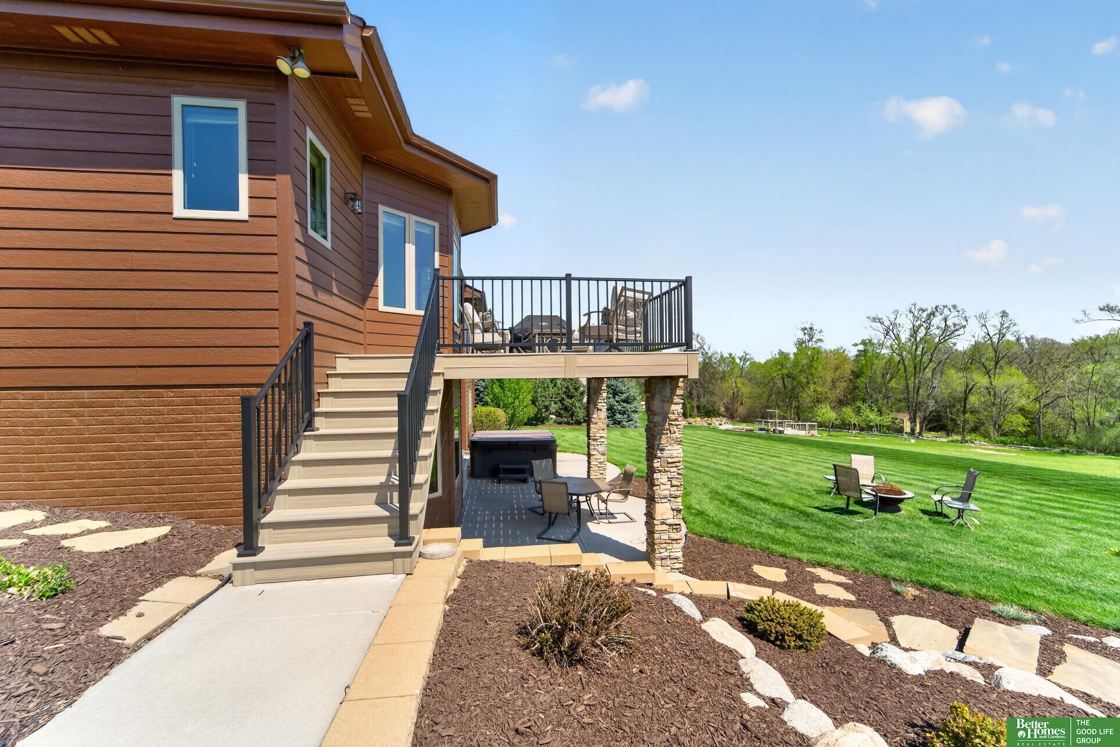 827 Wedgewood Court