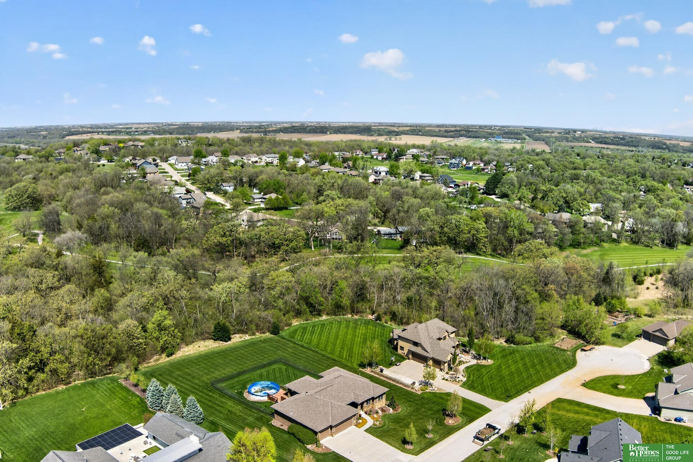 827 Wedgewood Court