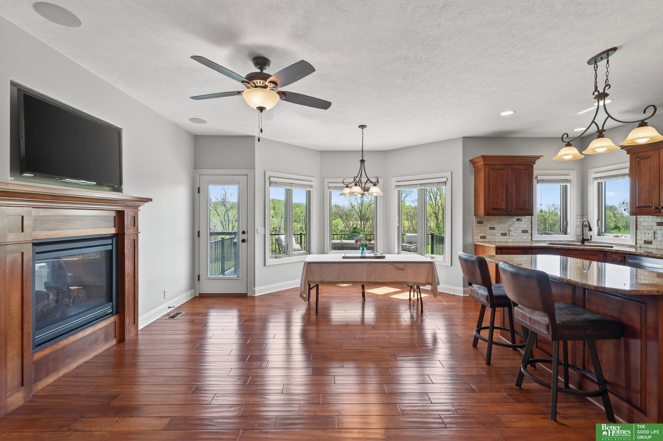 827 Wedgewood Court