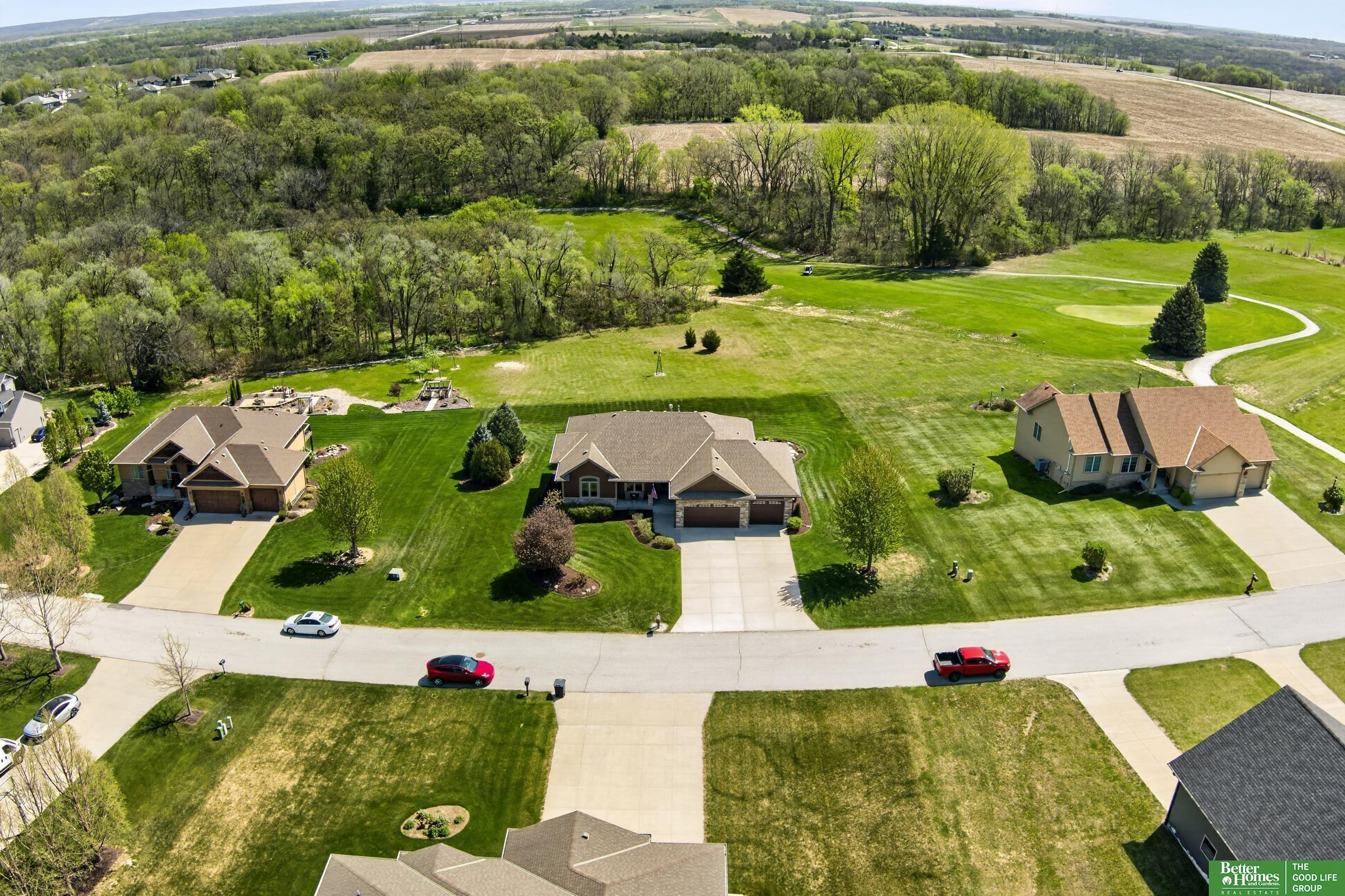 827 Wedgewood Court