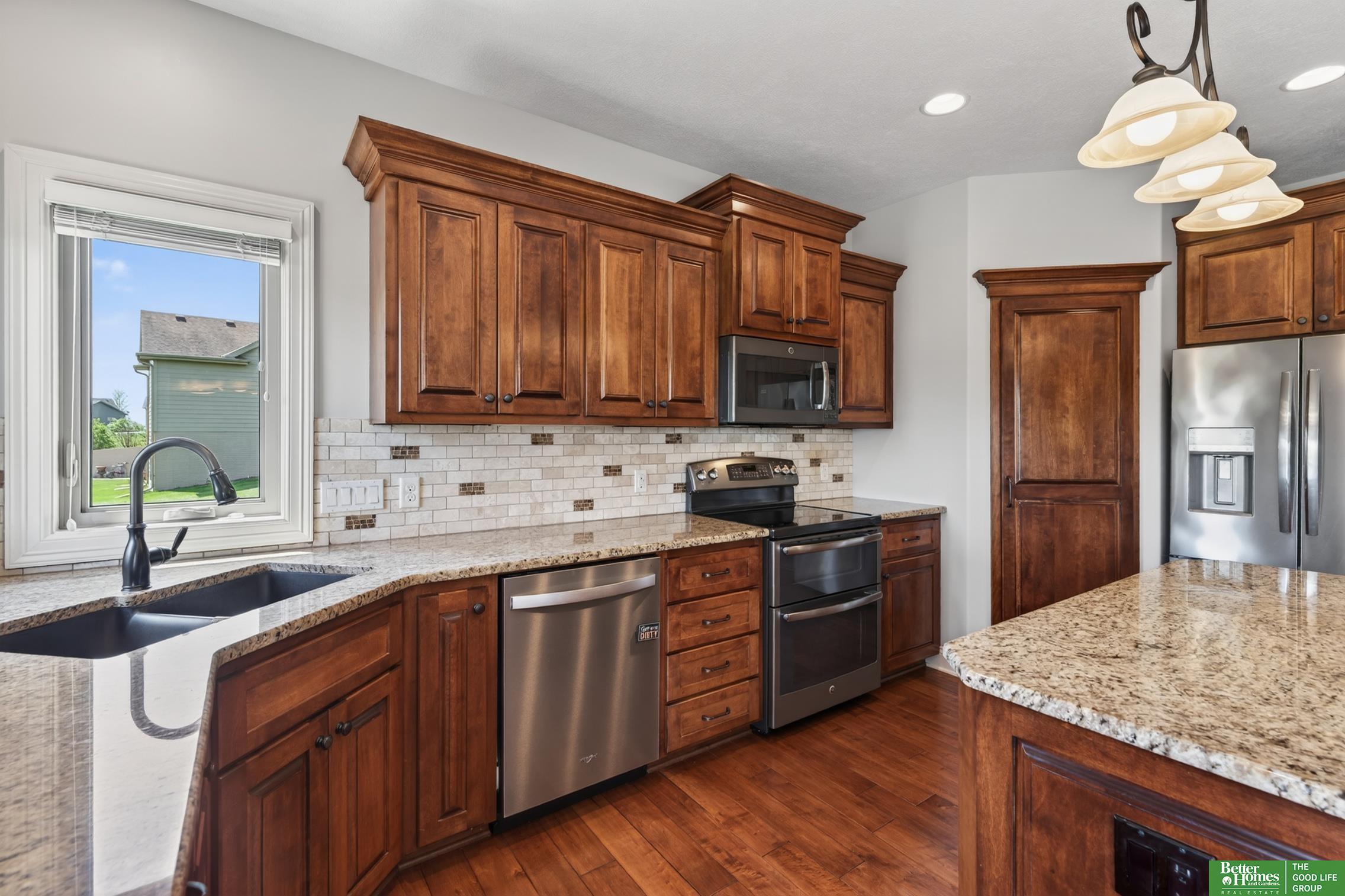 827 Wedgewood Court