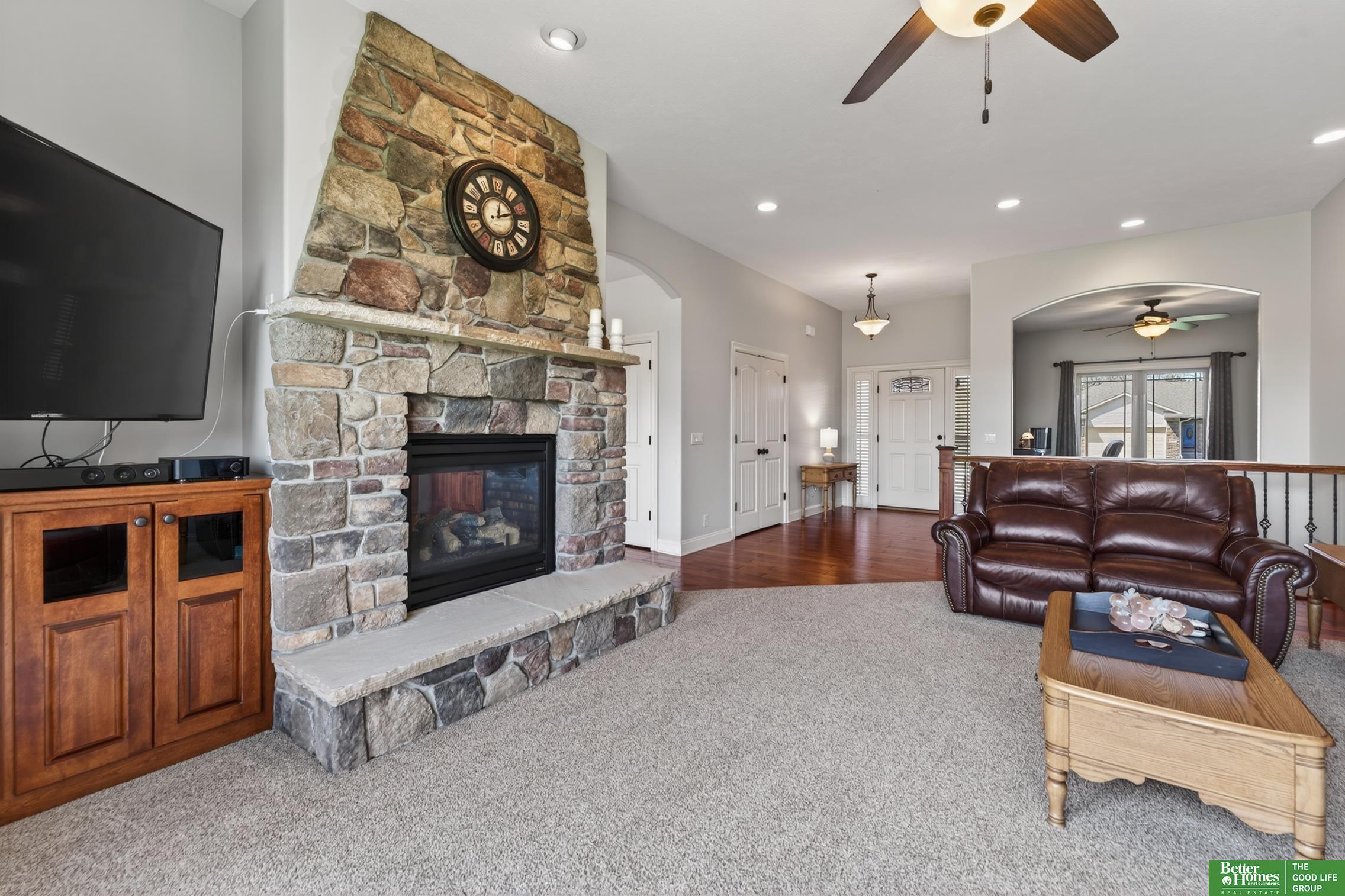 827 Wedgewood Court
