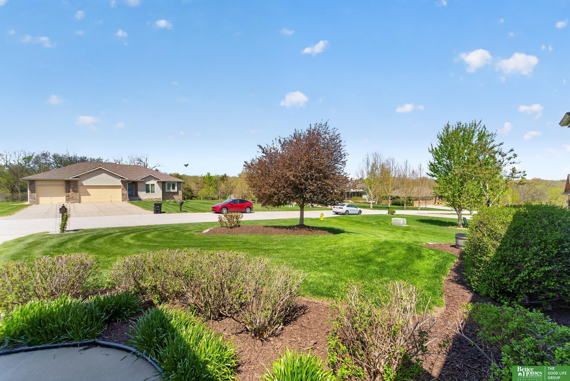 827 Wedgewood Court