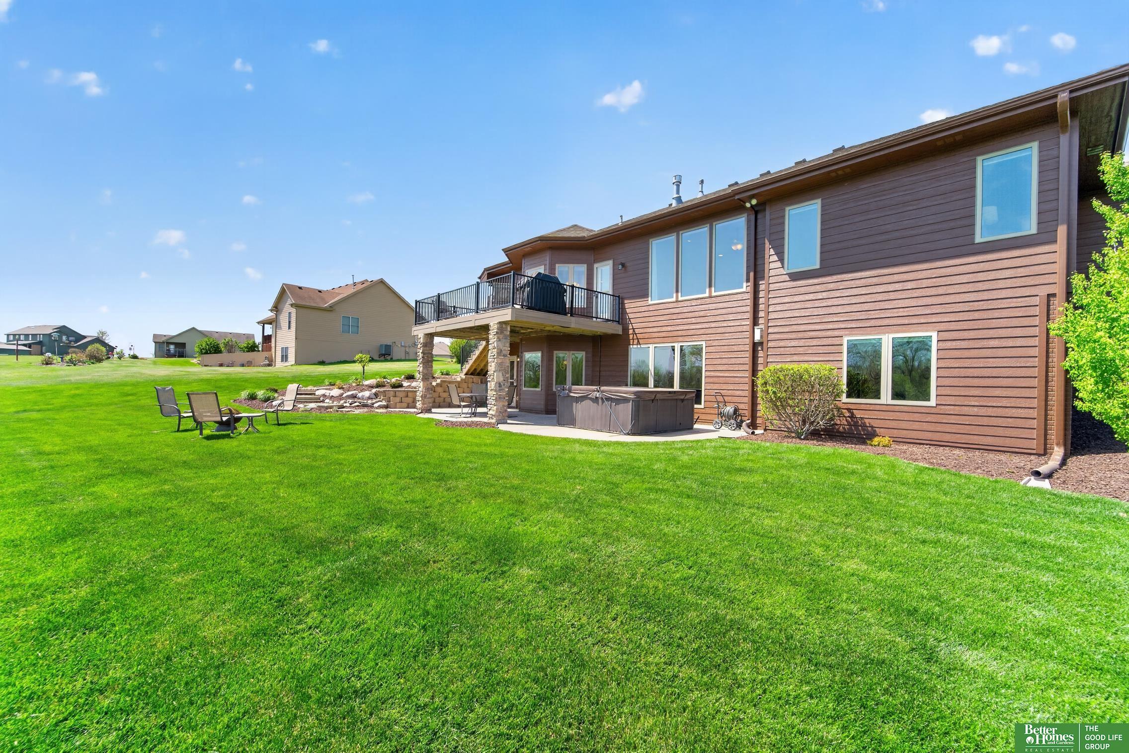 827 Wedgewood Court