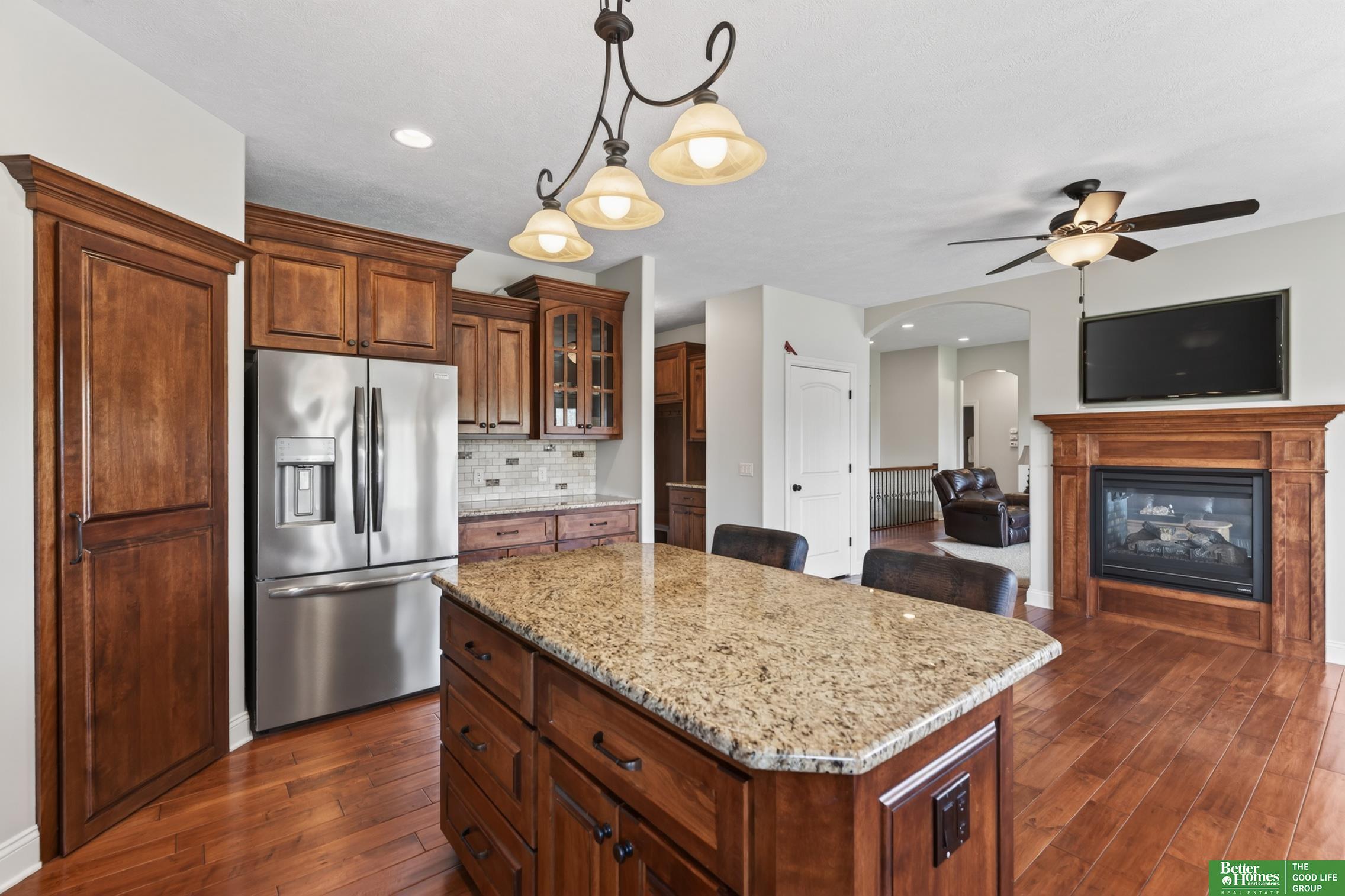 827 Wedgewood Court