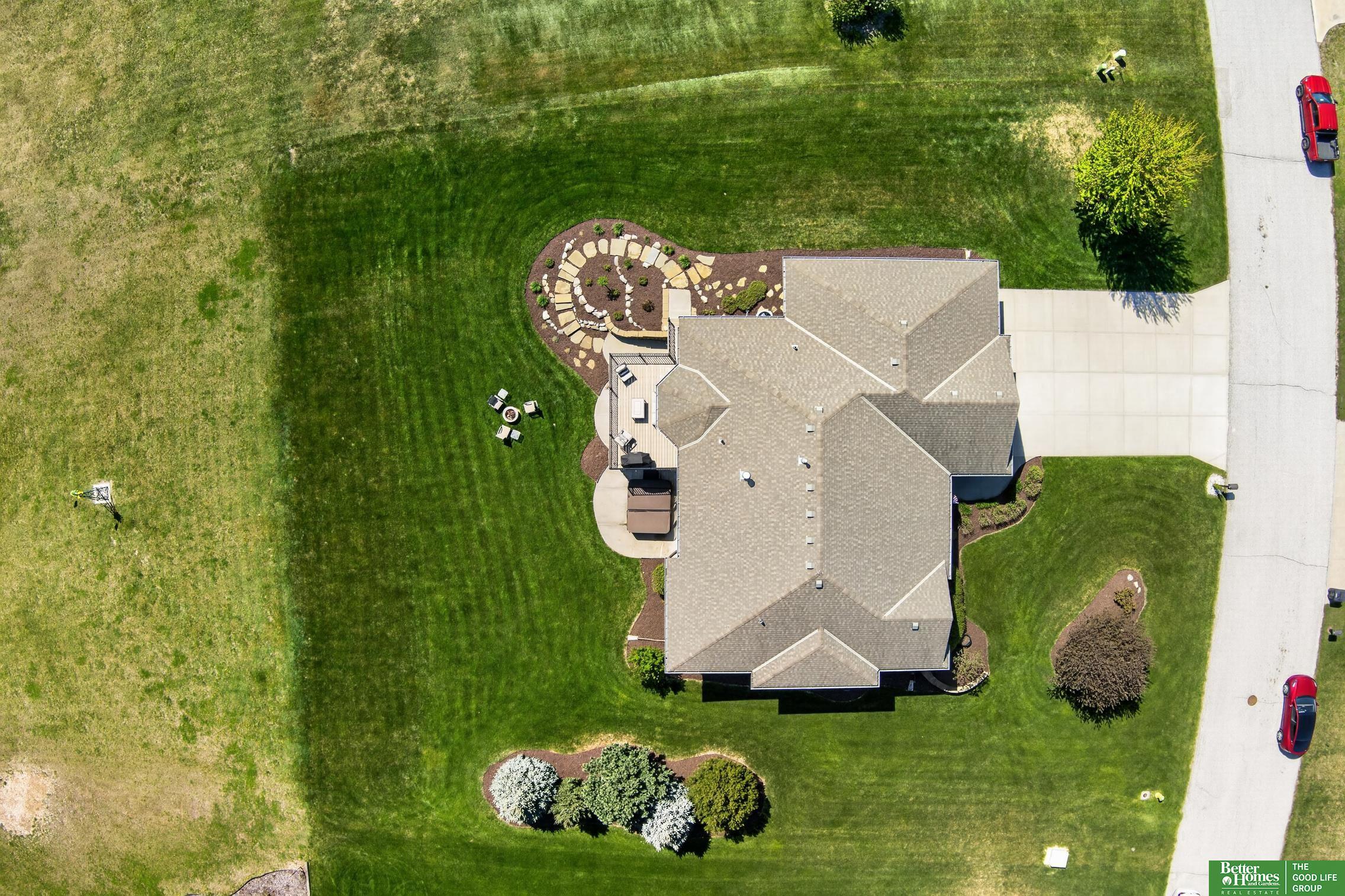 827 Wedgewood Court