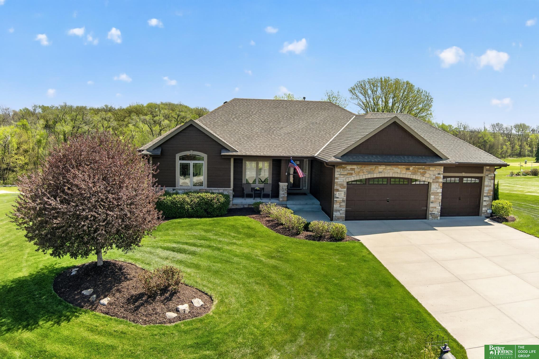 827 Wedgewood Court