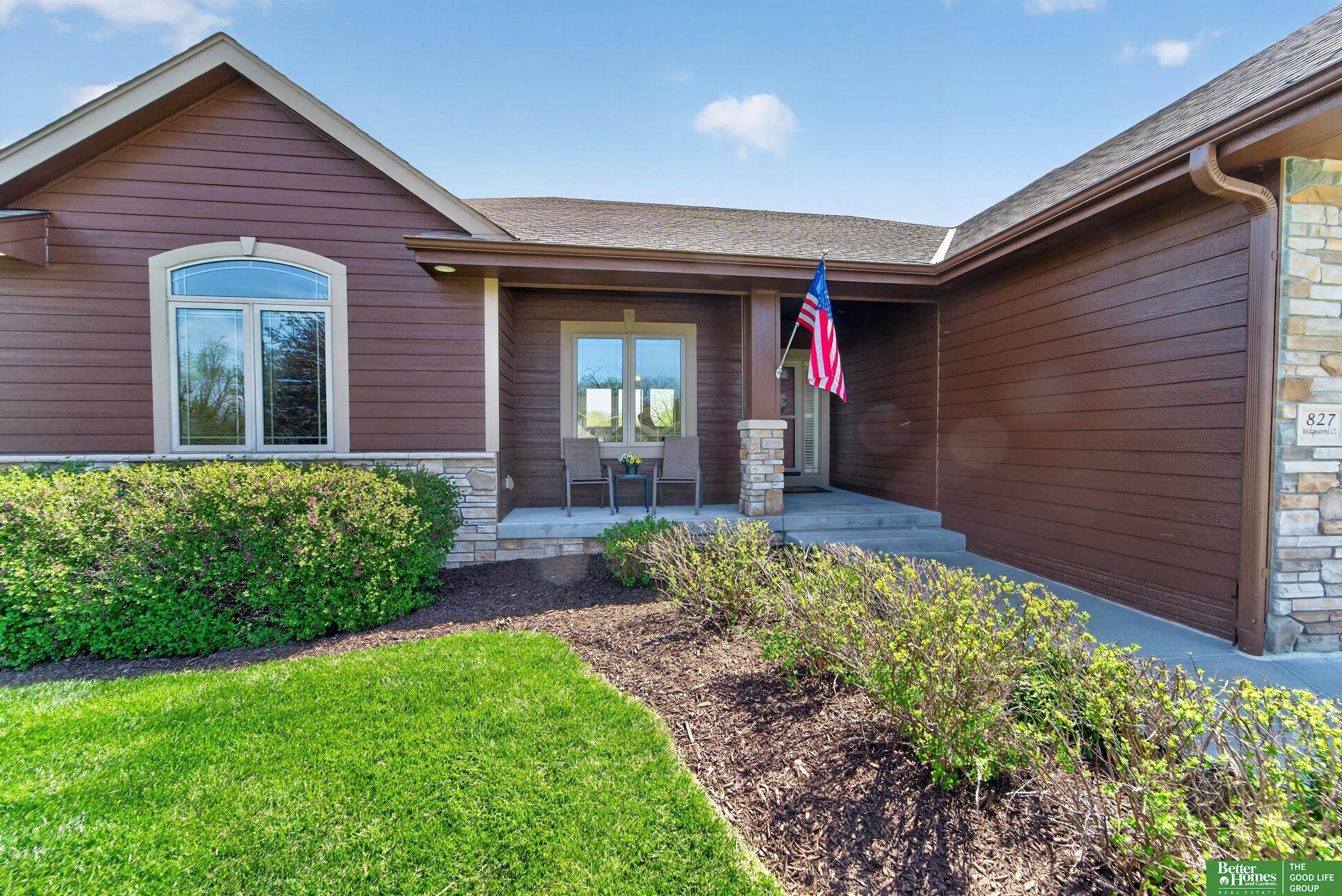 827 Wedgewood Court