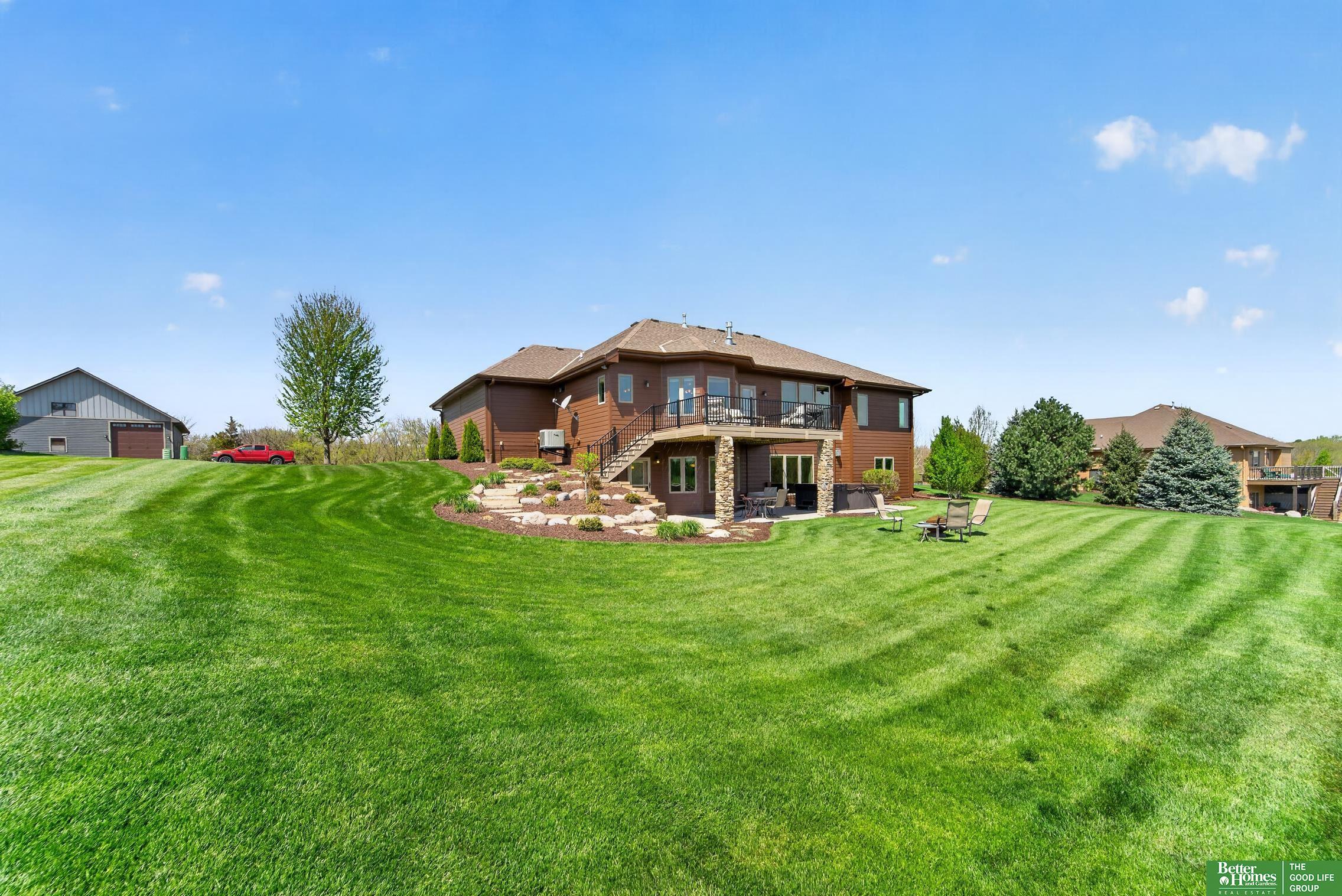 827 Wedgewood Court