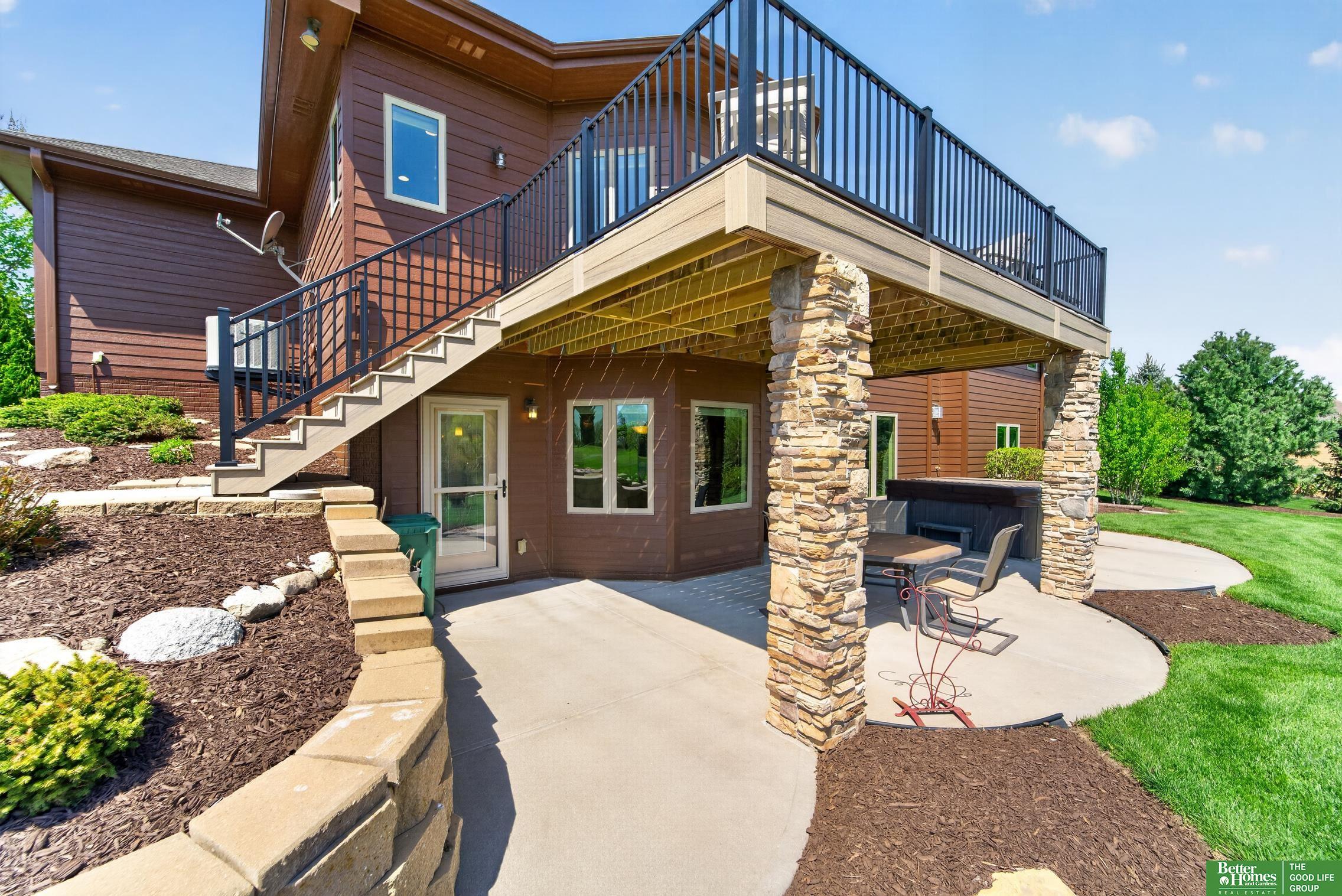 827 Wedgewood Court