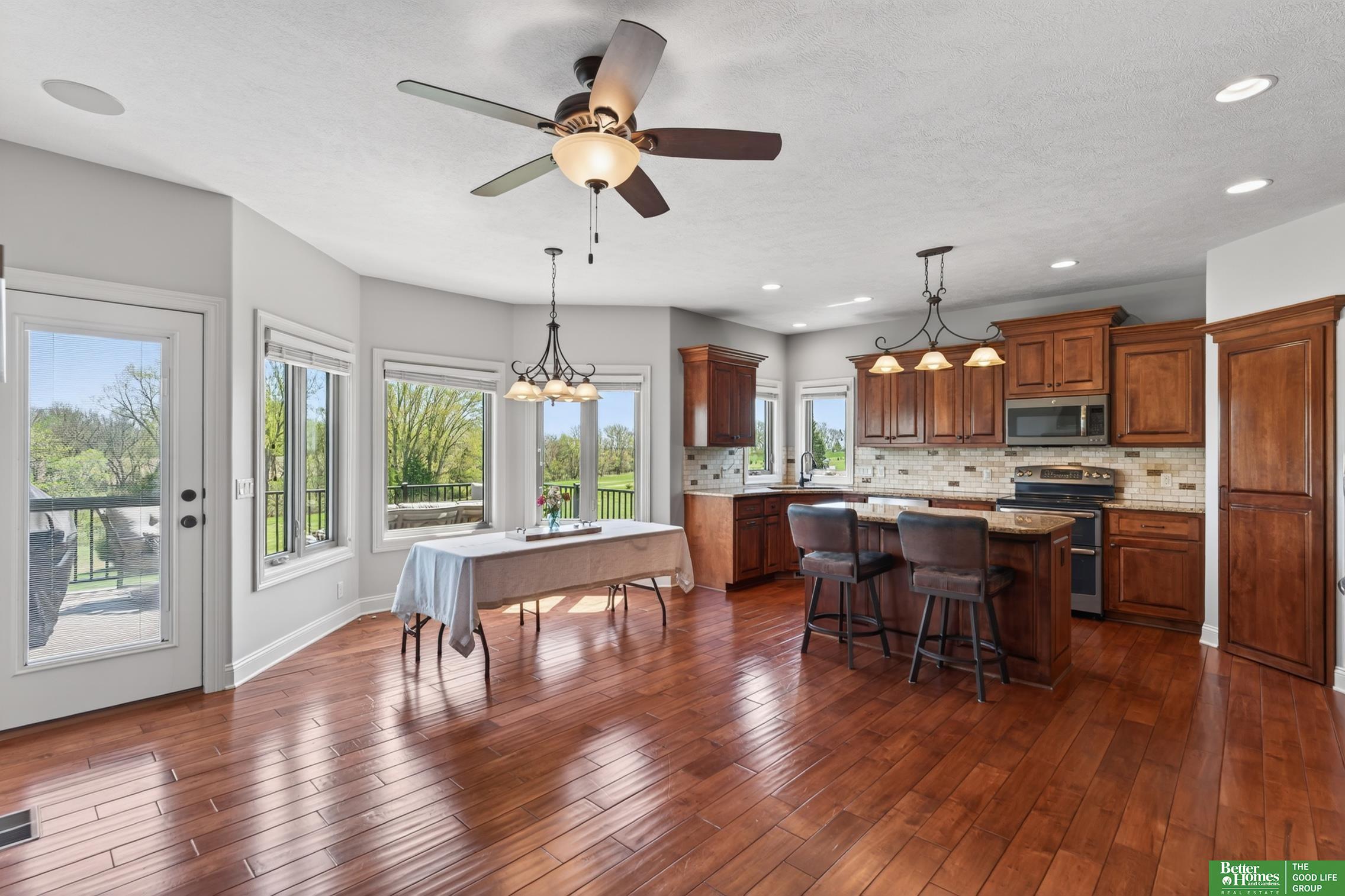 827 Wedgewood Court
