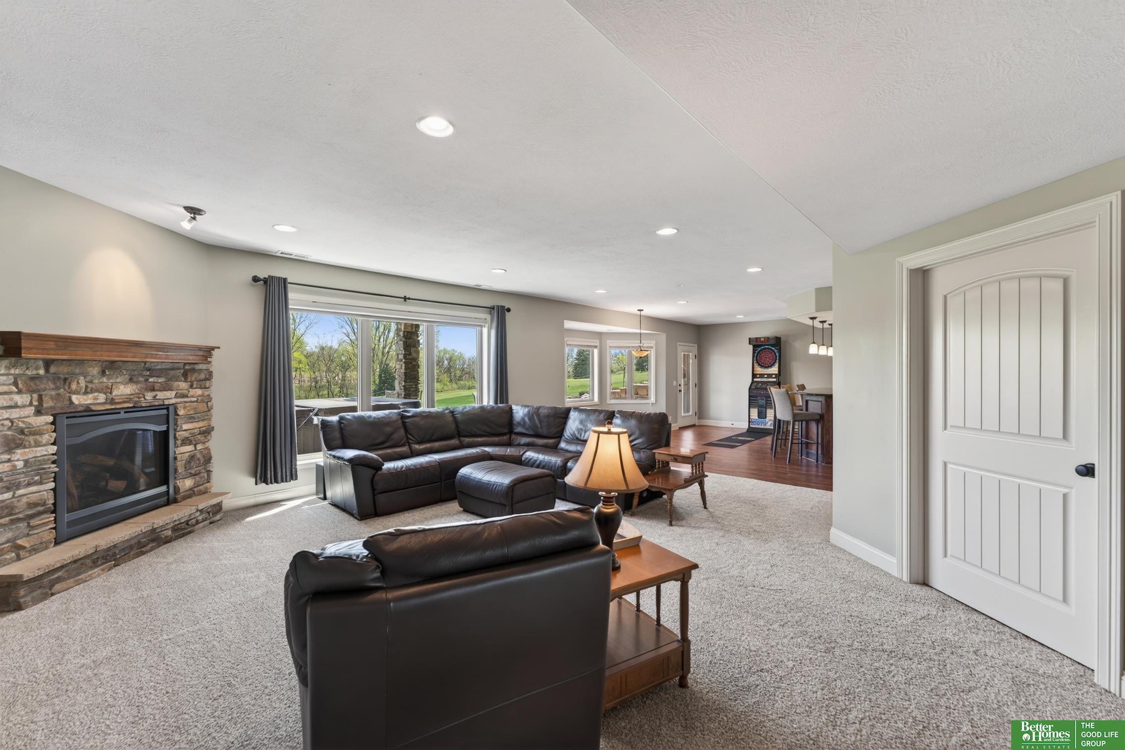 827 Wedgewood Court