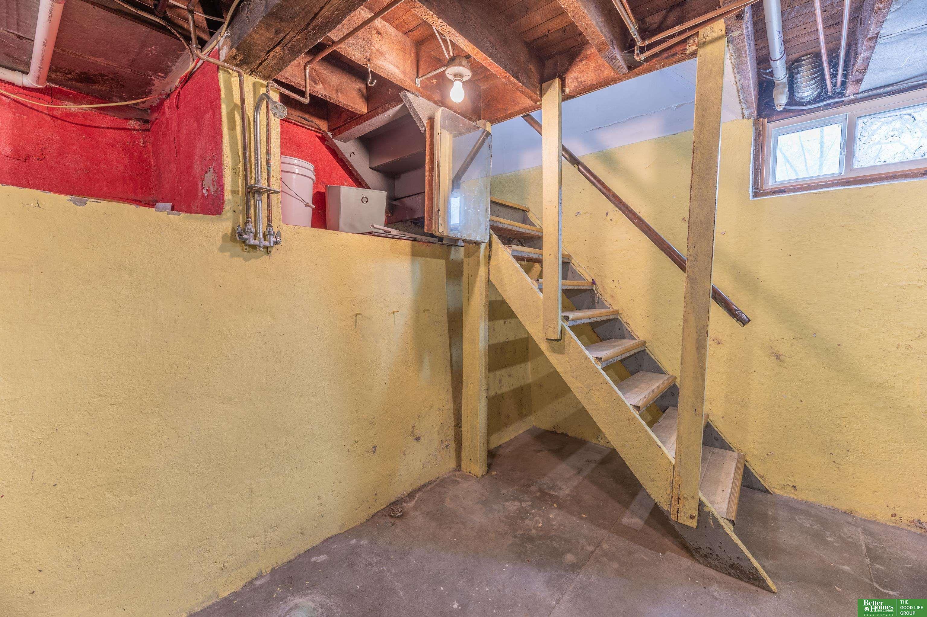 940 E 6 Street