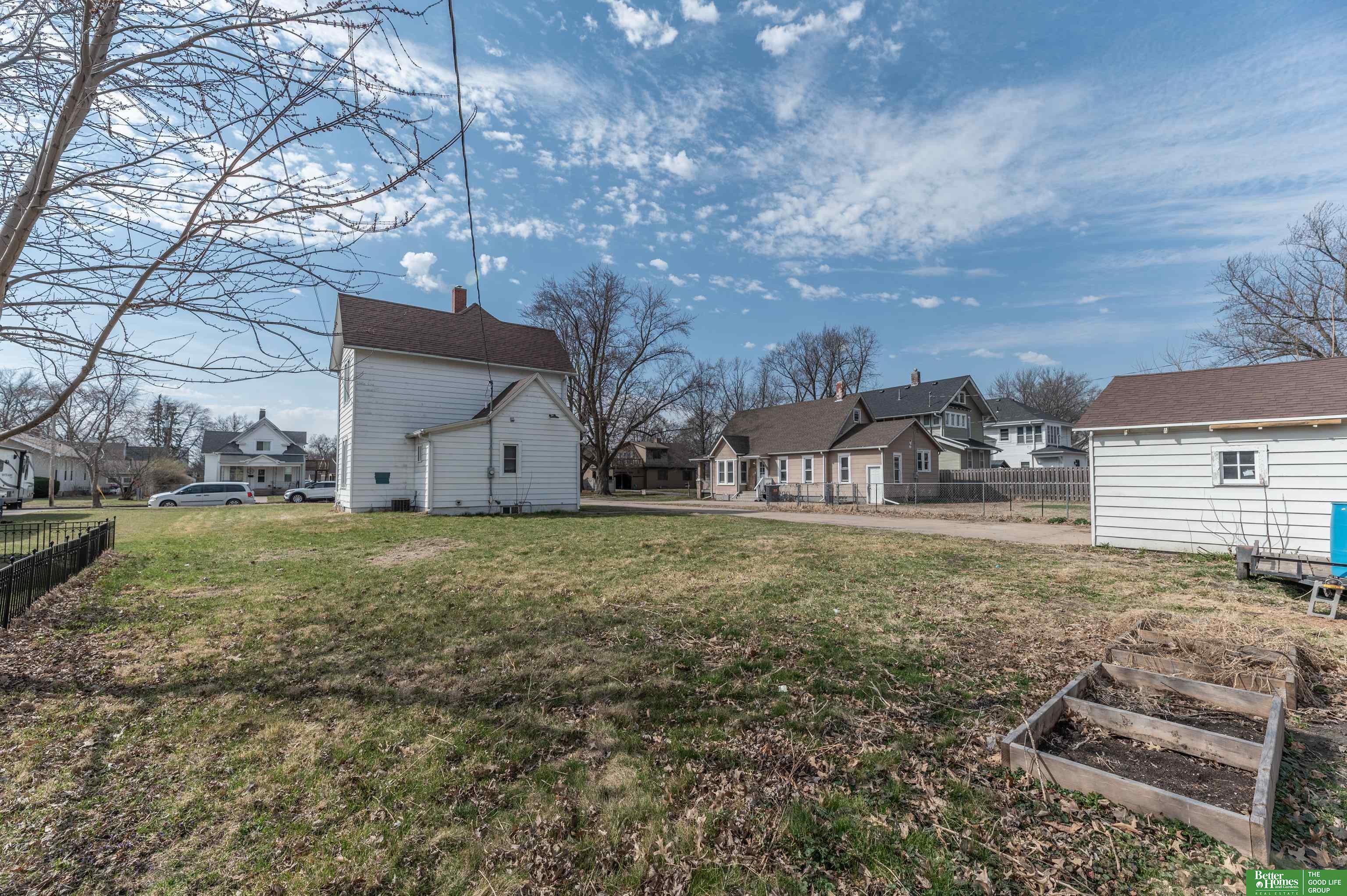 940 E 6 Street