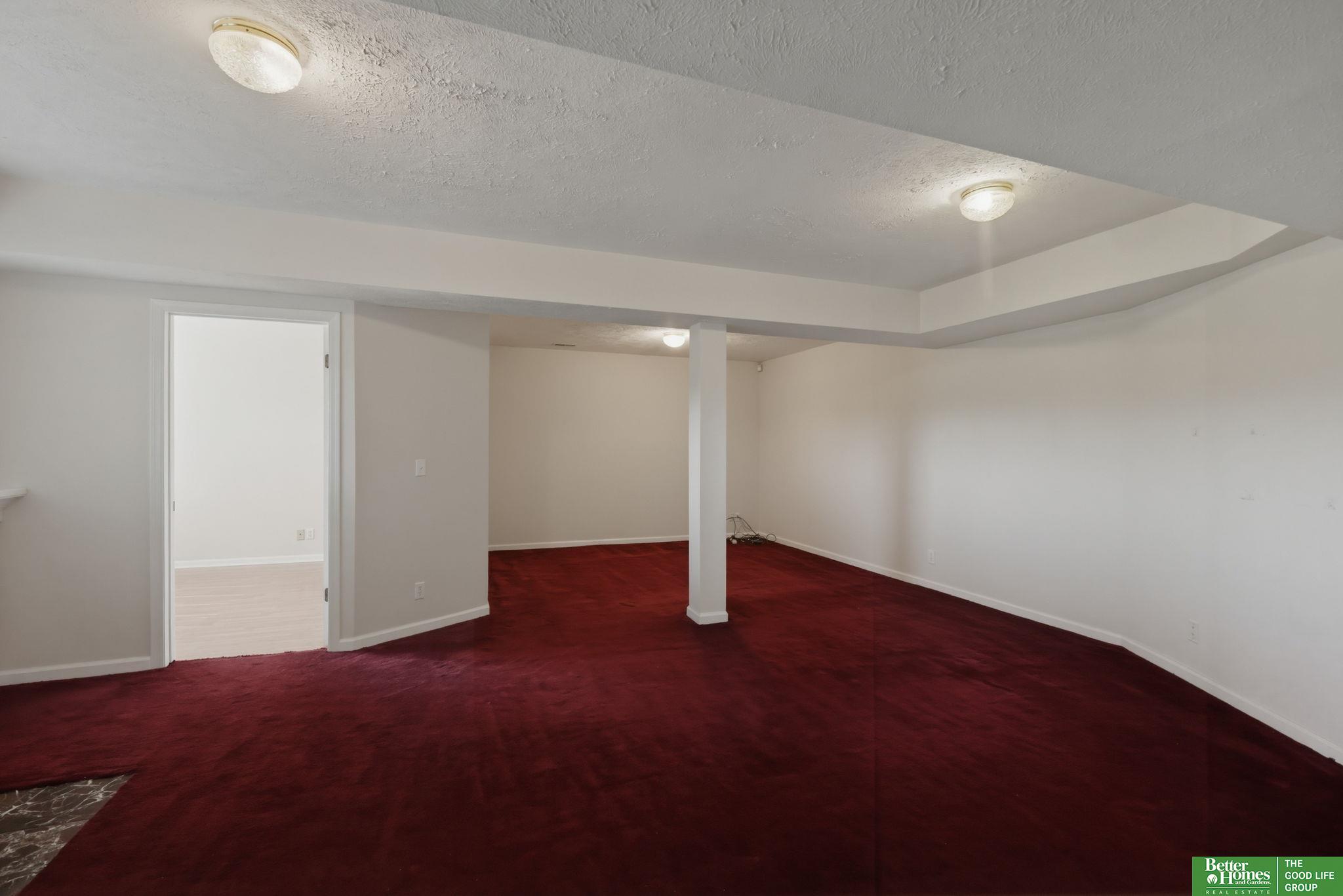 10032 S 172nd Circle