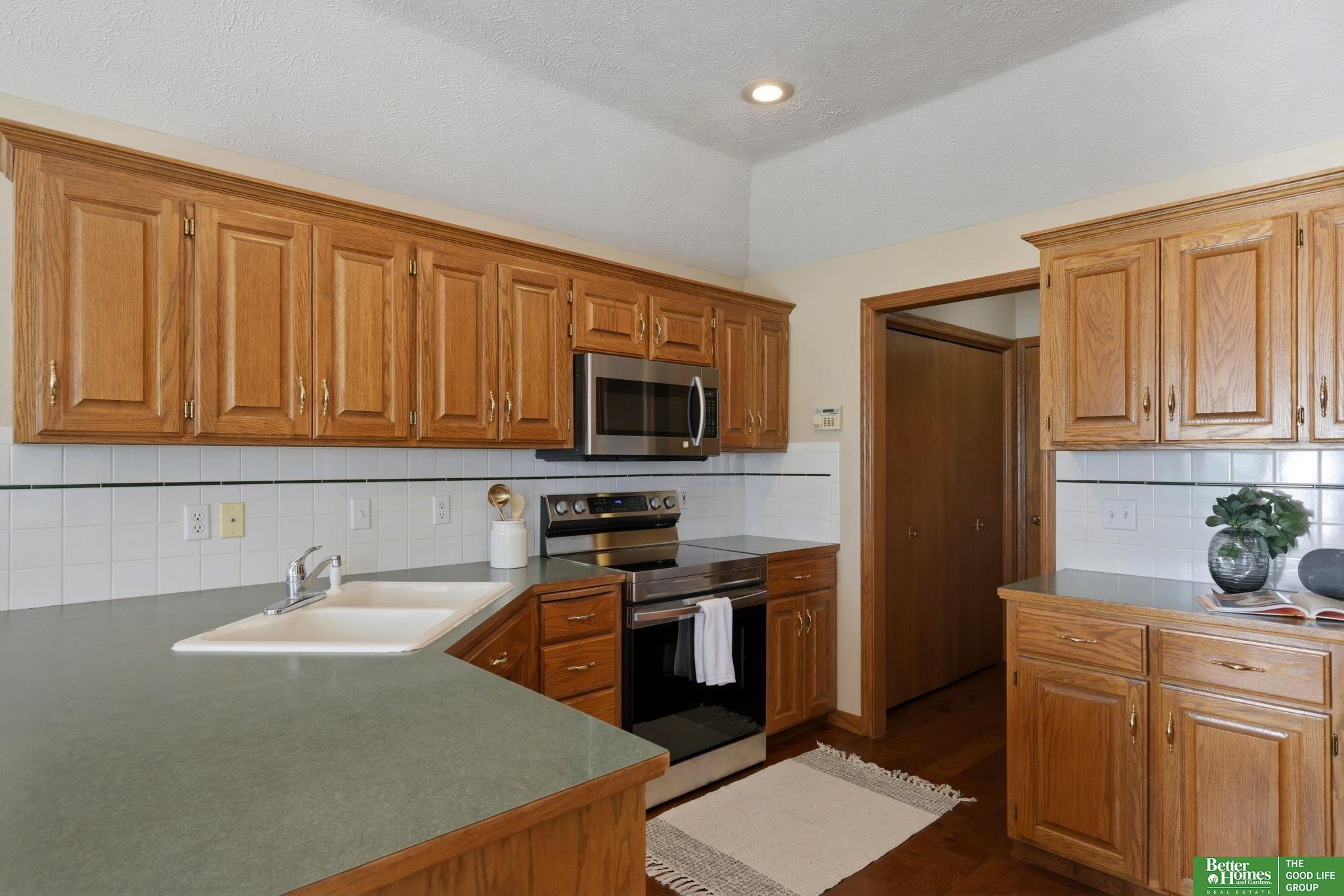 10032 S 172nd Circle