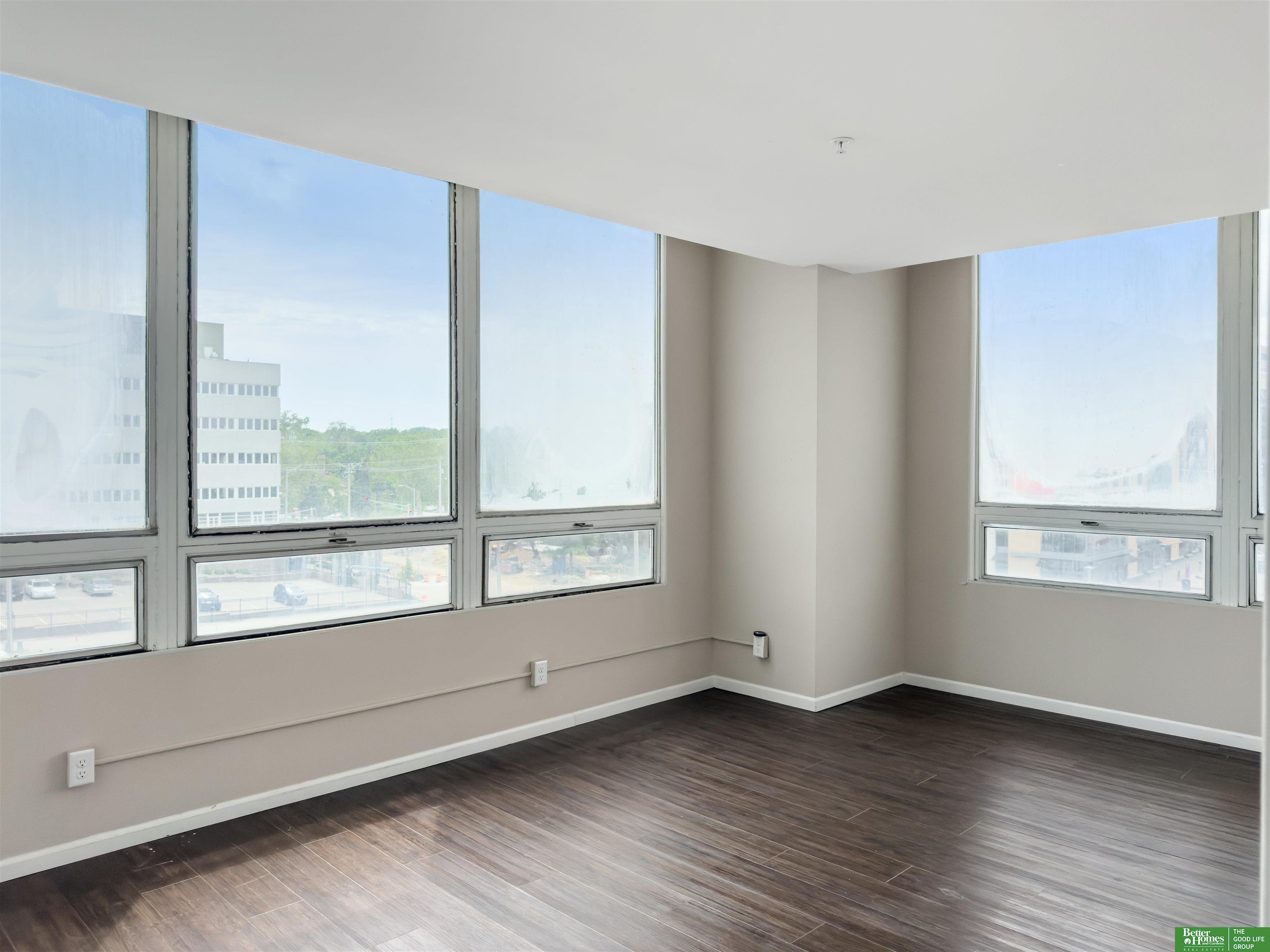 3000 Farnam Street Unit: S4H