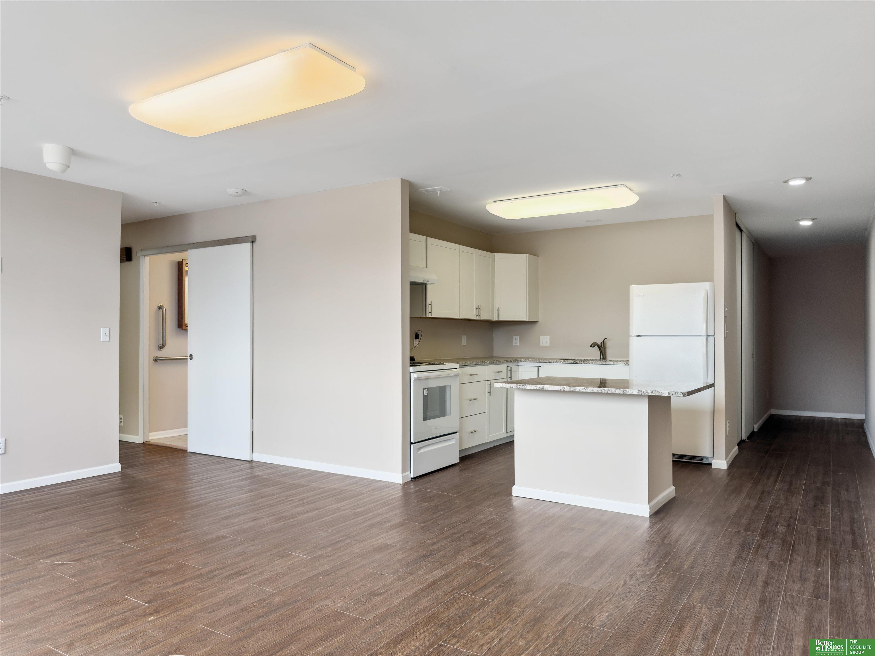 3000 Farnam Street Unit: S4H