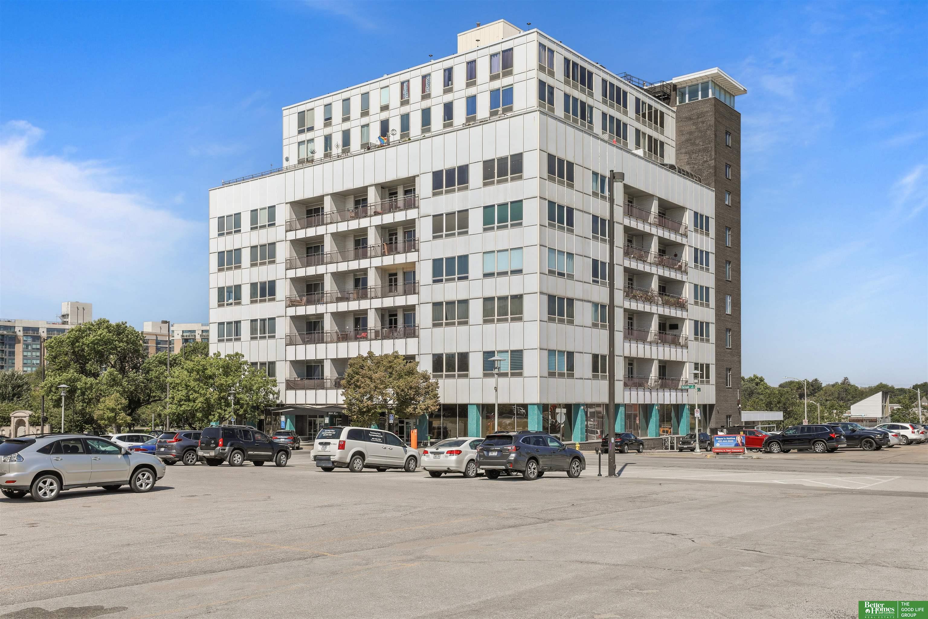 3000 Farnam Street Unit: S4H