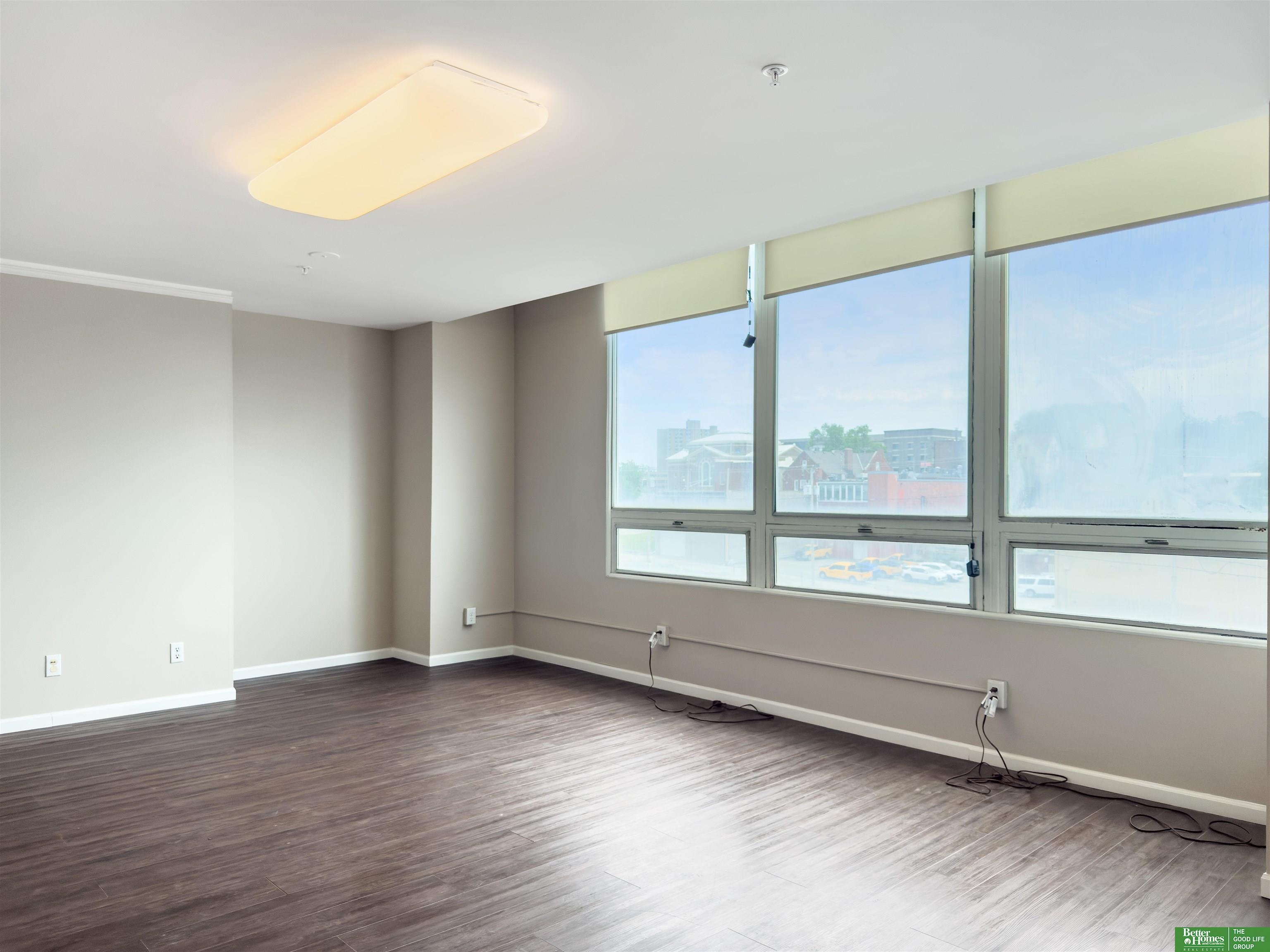 3000 Farnam Street Unit: S4H