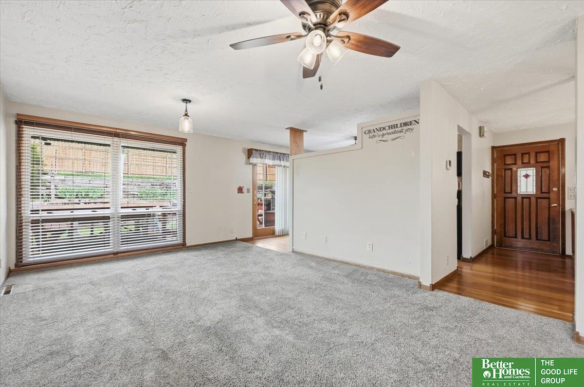 5207 N 85 Street